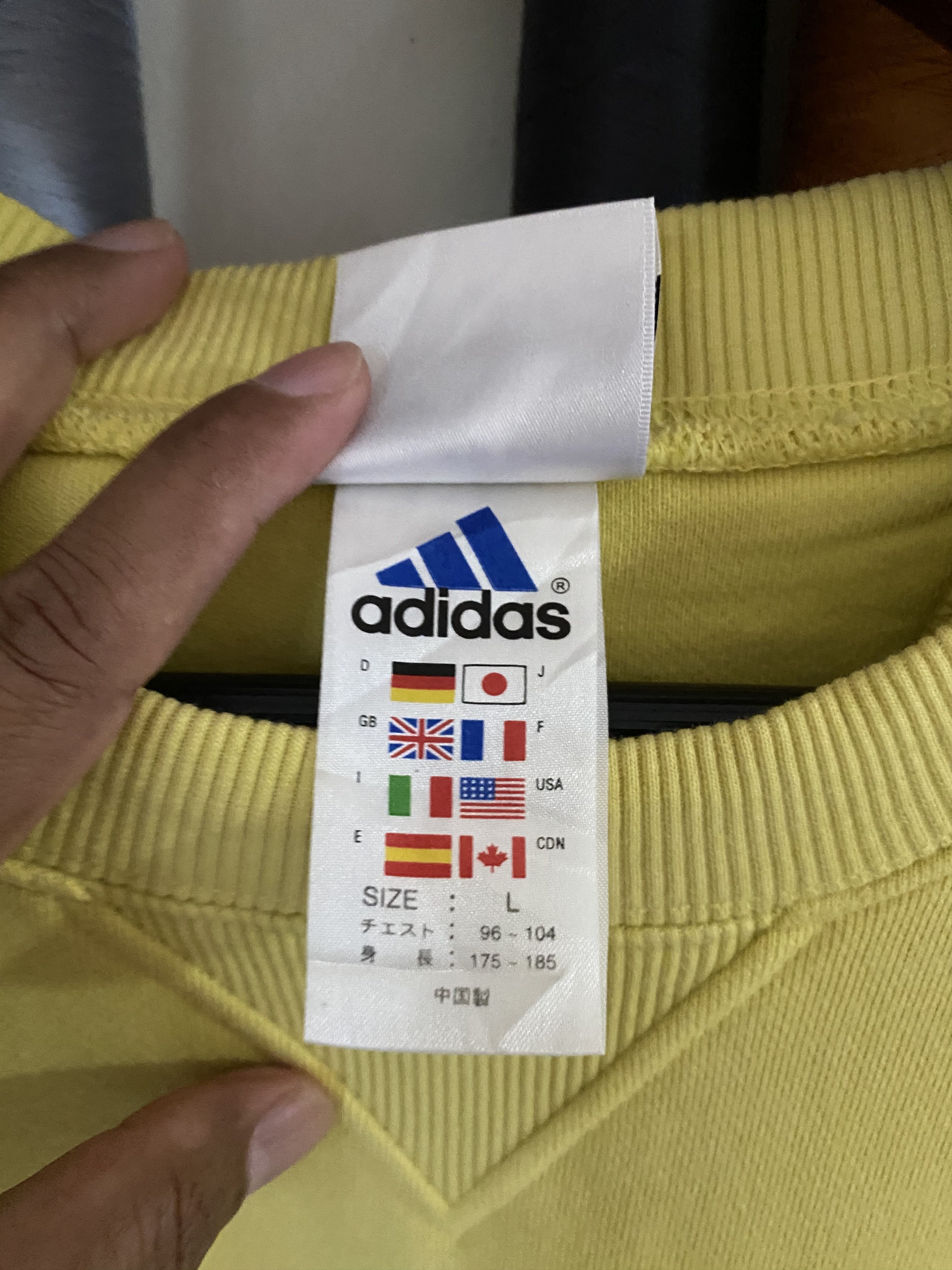 Vintage Vintage Adidas Sweatshirt Size US L / EU 52-54 / 3 - 5 Thumbnail