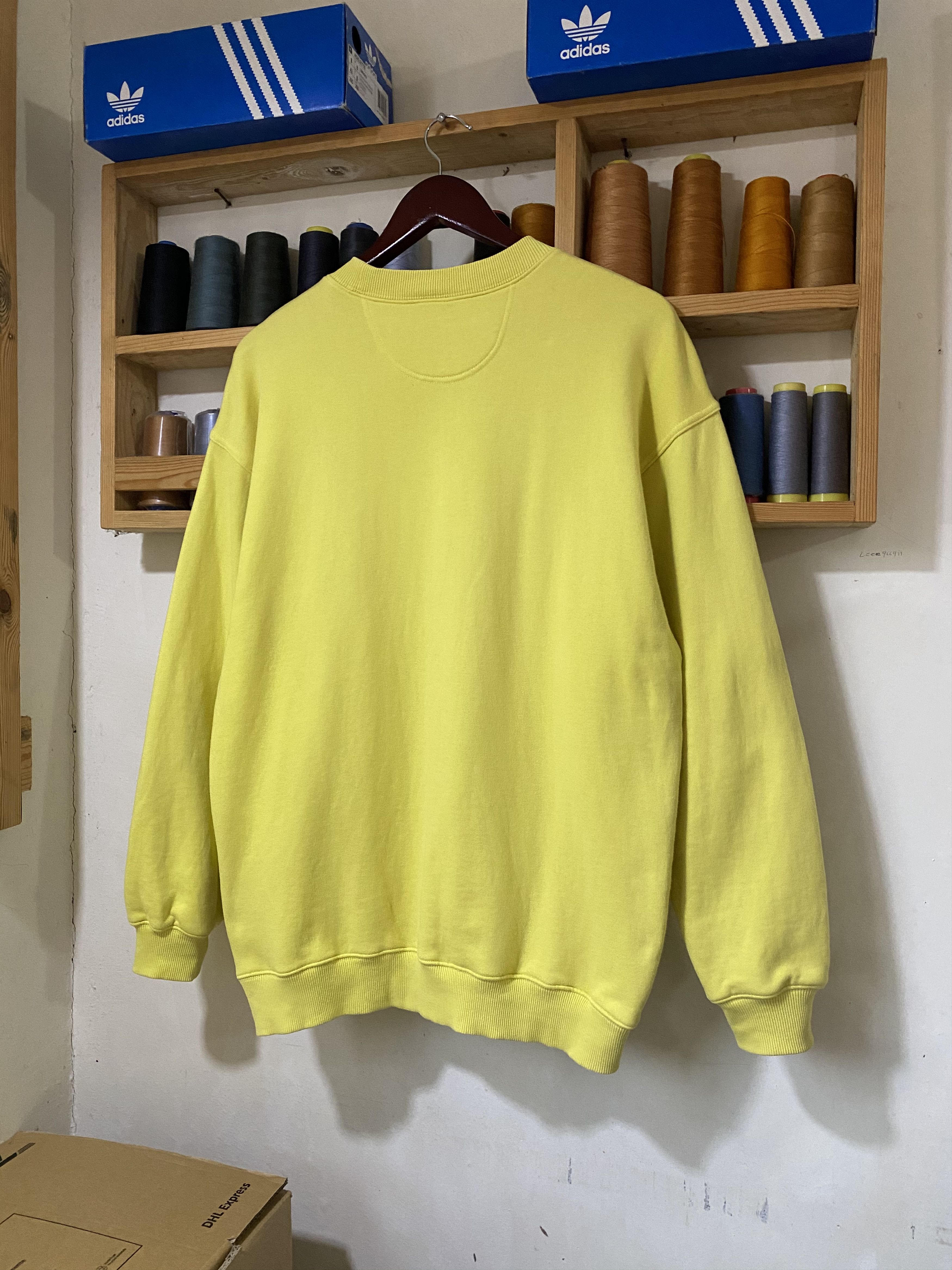 Vintage Vintage Adidas Sweatshirt Size US L / EU 52-54 / 3 - 3 Thumbnail