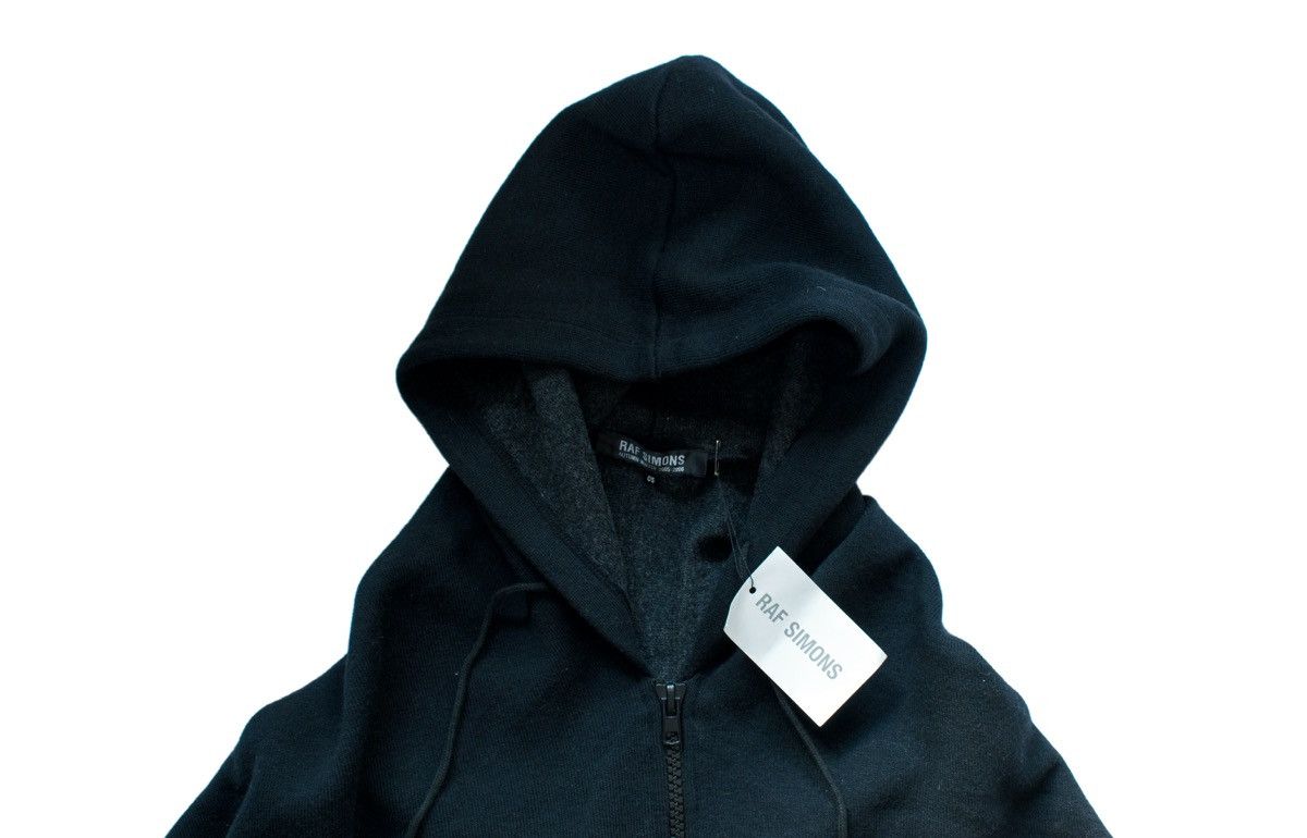 Raf Simons Raf Simons AW2005-2006 “History of My World” Blanket w/ Hood Size US XL / EU 56 / 4 - 2 Thumbnail