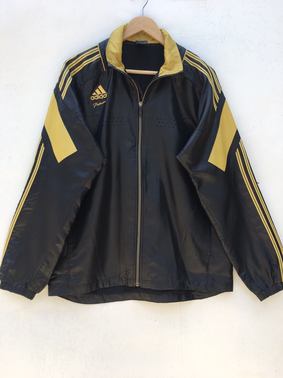 Adidas Rare Adidas 3 Stripes Windbreaker / Jacket Size US M / EU 48-50 / 2 - 4 Thumbnail