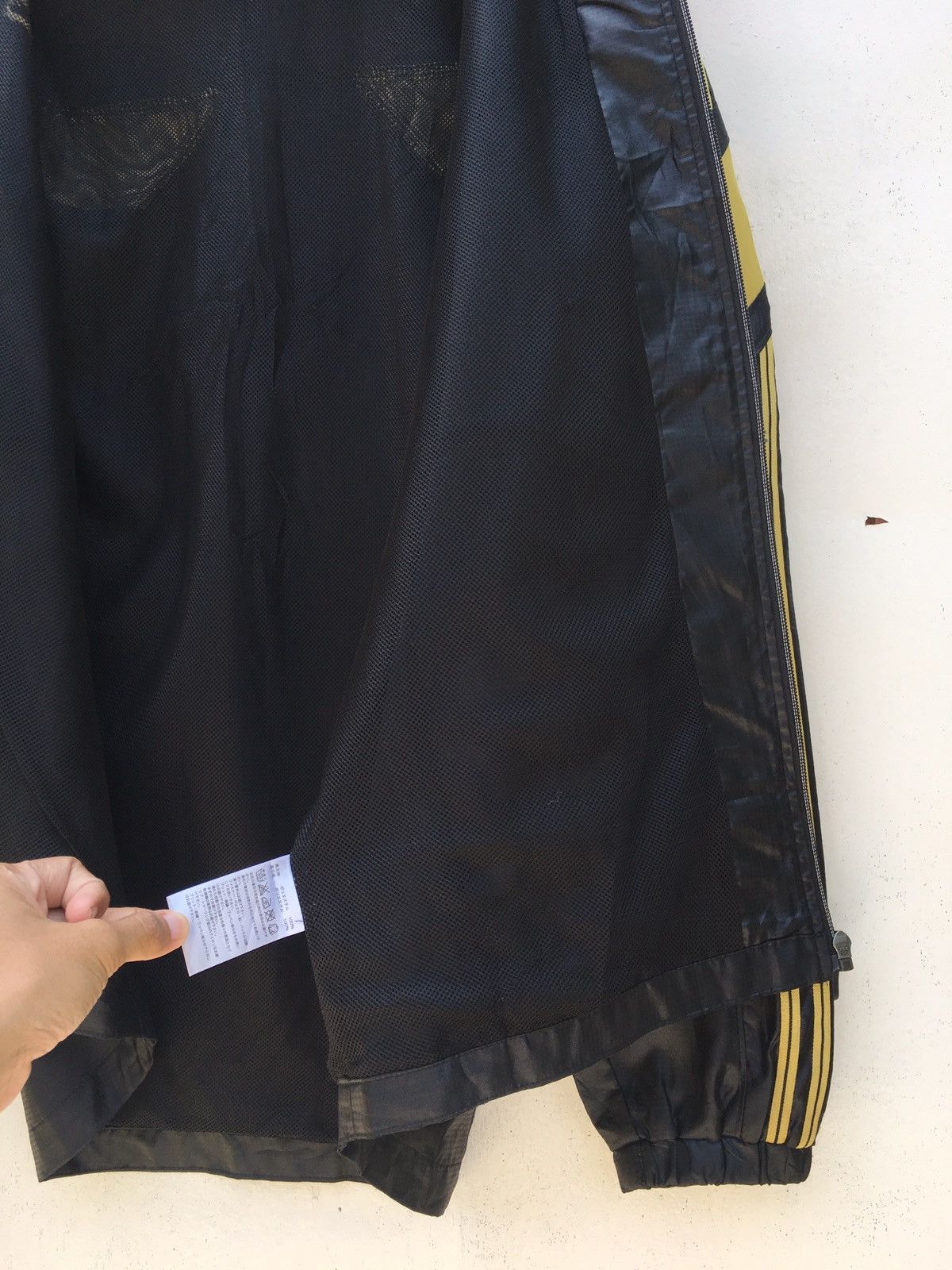 Adidas Rare Adidas 3 Stripes Windbreaker / Jacket Size US M / EU 48-50 / 2 - 10 Thumbnail