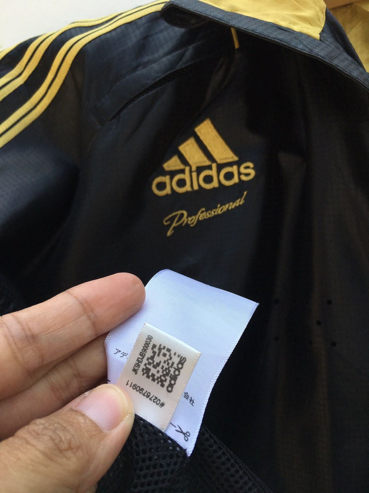 Adidas Rare Adidas 3 Stripes Windbreaker / Jacket Size US M / EU 48-50 / 2 - 12 Thumbnail