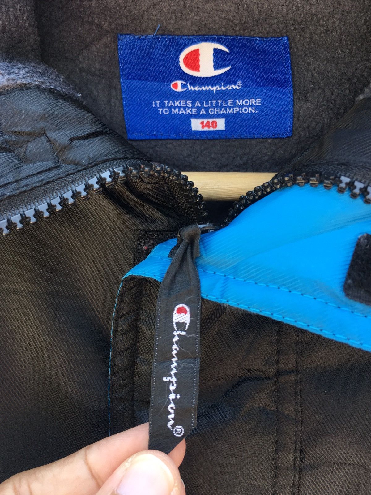 Champion Vintage Champion Blue Windbreaker Hoodie Size US M / EU 48-50 / 2 - 7 Thumbnail