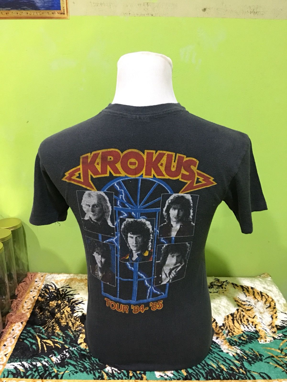 Band Tees × Vintage Vintage 80s Krokus Concert Rare Tshirt Size US M / EU 48-50 / 2 - 6 Thumbnail