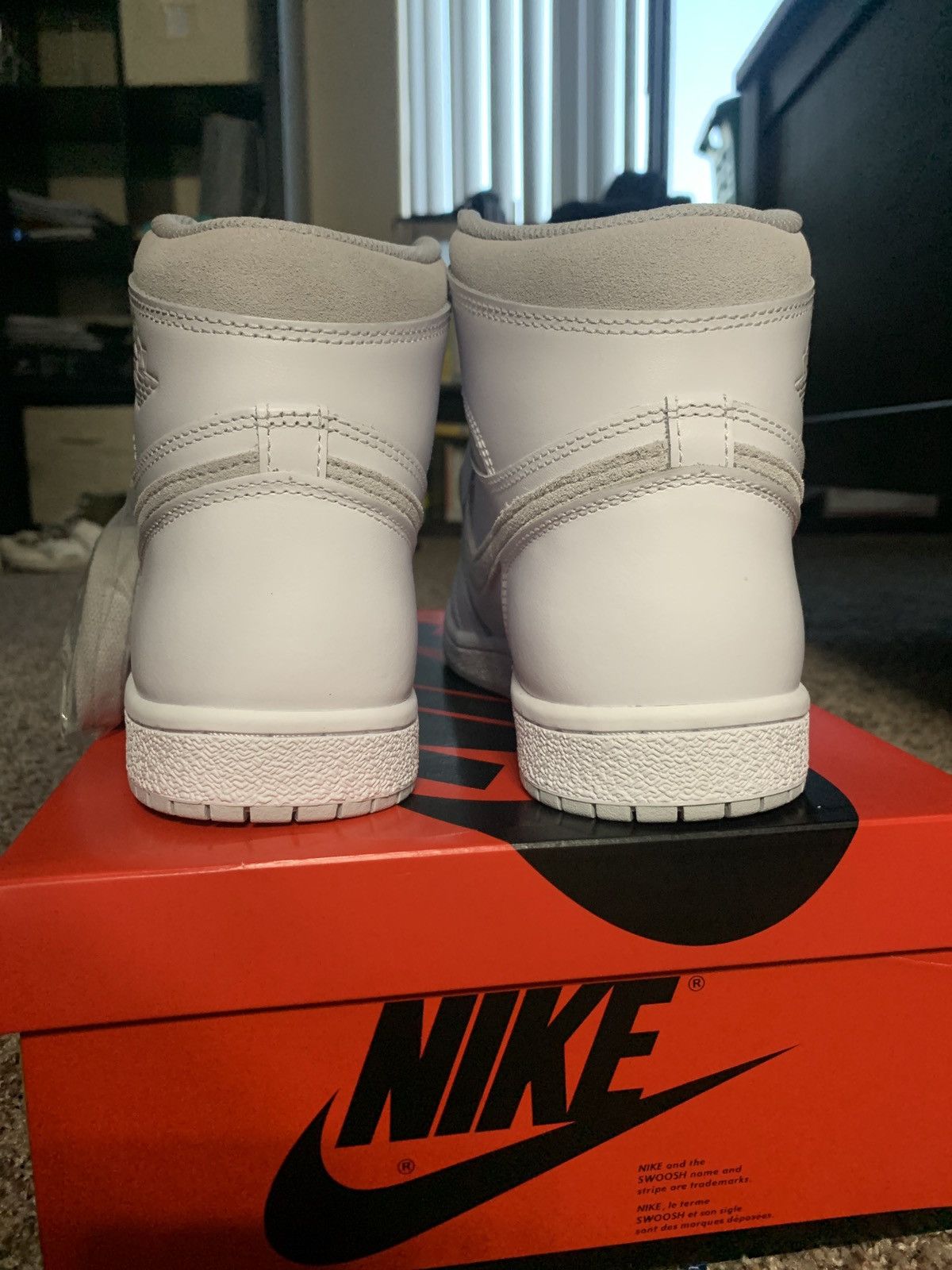 Jordan Brand Air Jordan 1 HI 85 OG White/Neutral Grey Size US 9 / EU 42 - 3 Thumbnail