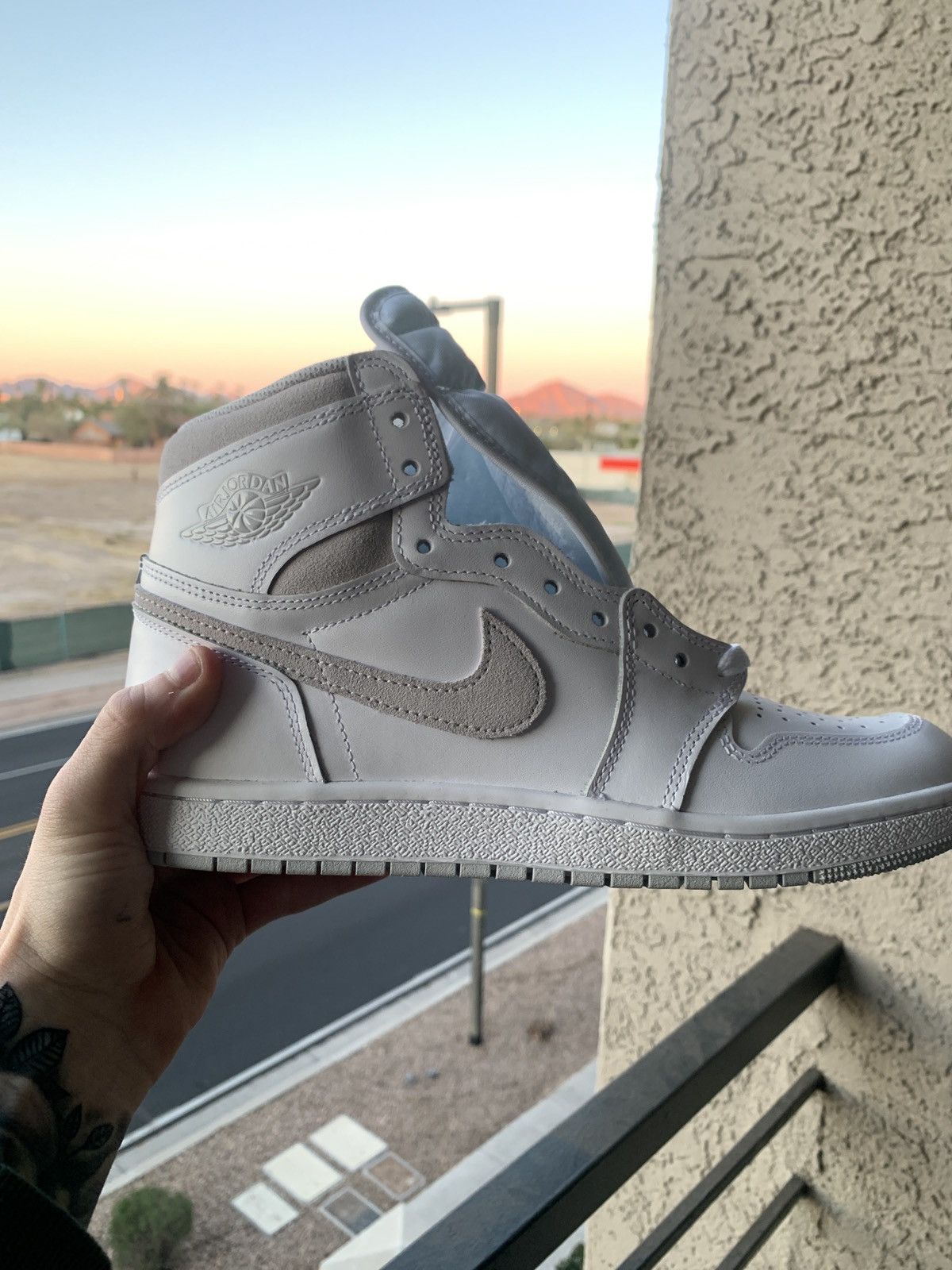 Jordan Brand Air Jordan 1 HI 85 OG White/Neutral Grey Size US 9 / EU 42 - 1 Thumbnail