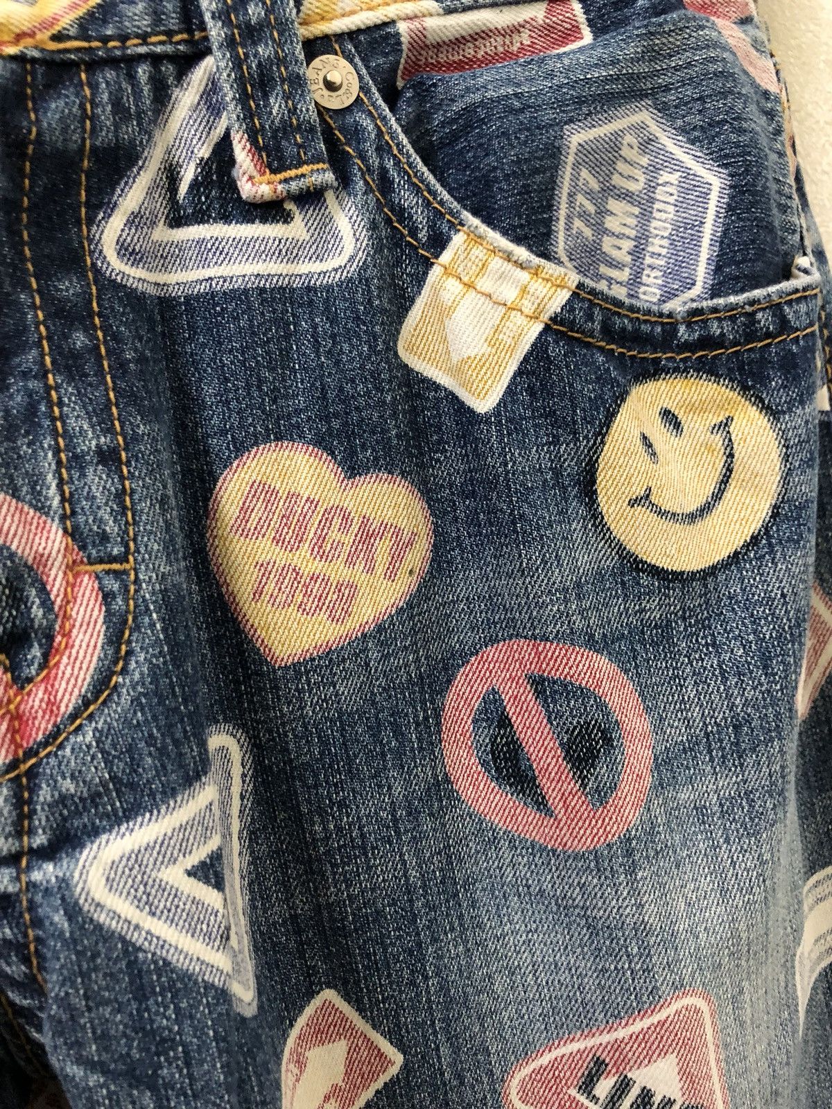 Designer Co & Lu Multiple Sign Print Smile Logo Denim Jeans Size US 30 / EU 46 - 10 Thumbnail