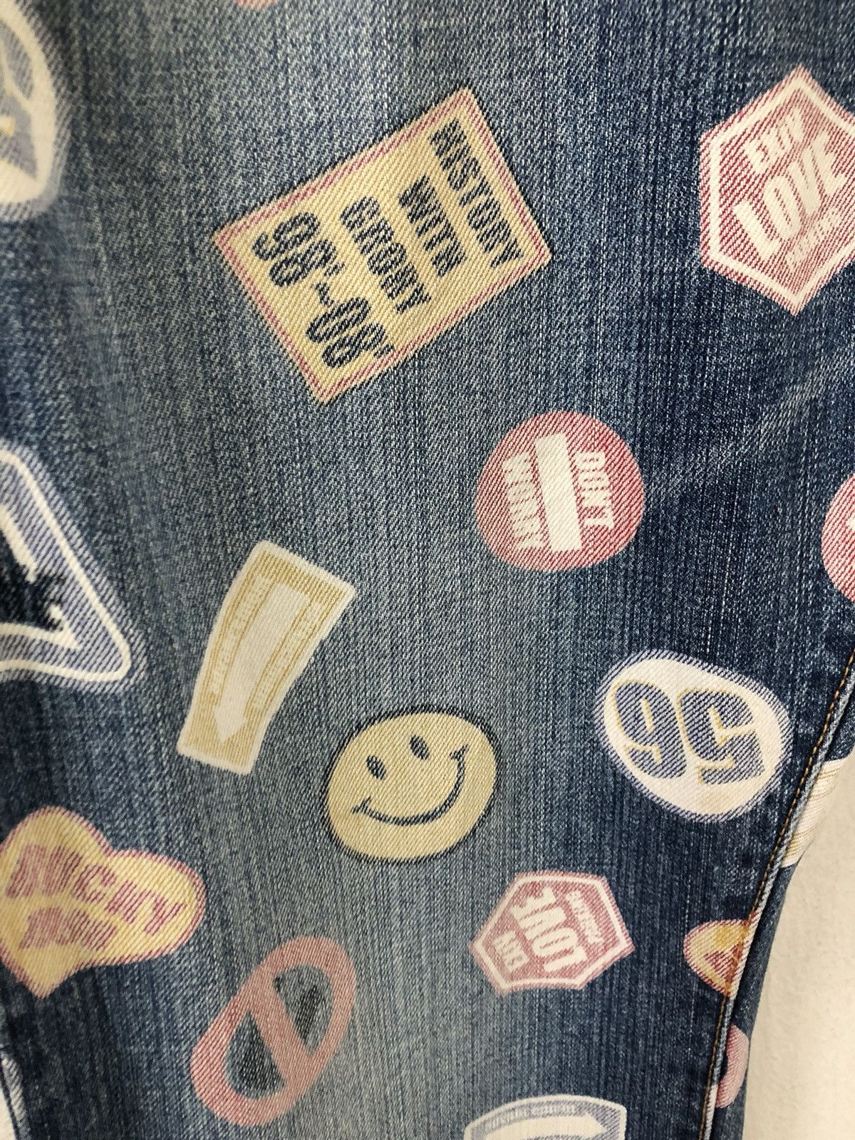 Designer Co & Lu Multiple Sign Print Smile Logo Denim Jeans Size US 30 / EU 46 - 9 Thumbnail
