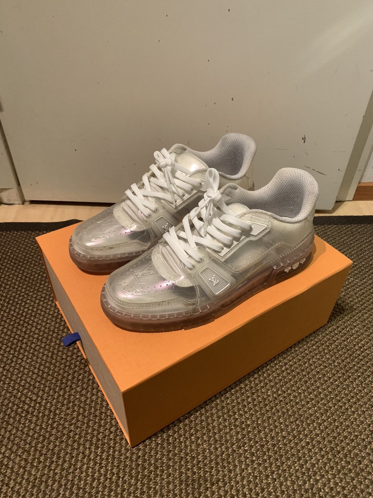 Louis Vuitton Trainer Transparent