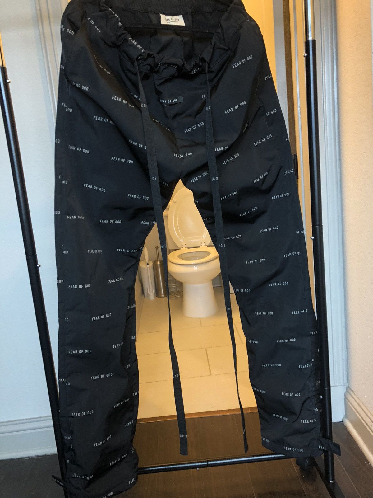 Fear of God Fear of god all over print baggy nylon pant