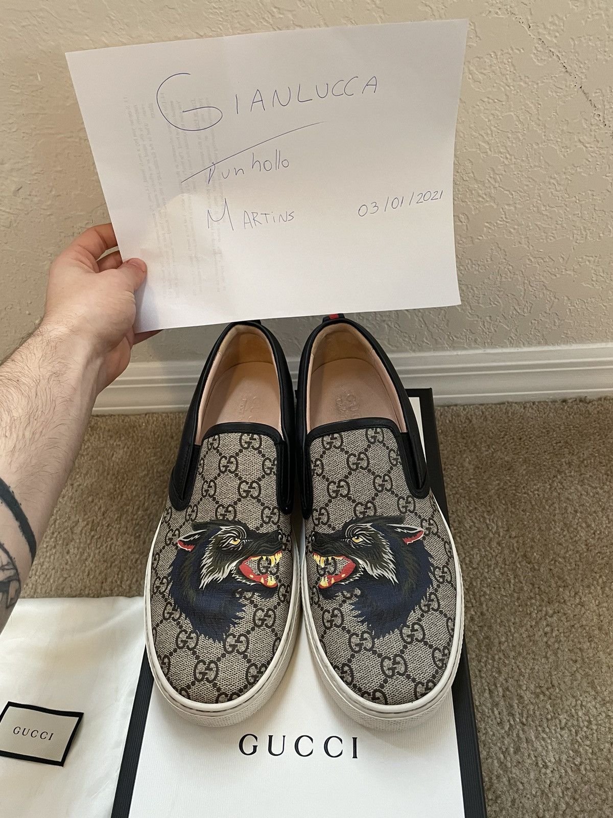 Gucci wolf outlet slip on