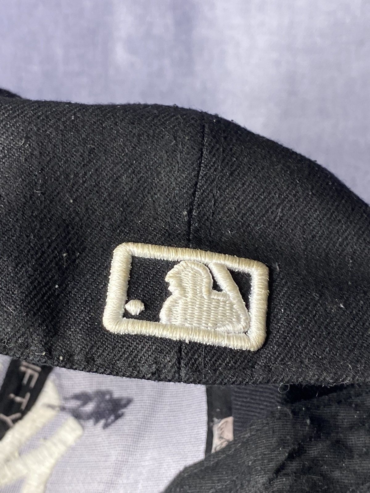 New Era × Vintage Vintage New Era cap Mlb hats baseball black 6 7/8 Size ONE SIZE - 5 Thumbnail