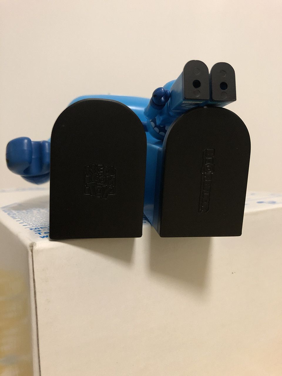 Kaws × Medicom Toy Kaws × Medicom Toy Chomper Bearbrick 400% and 100% Size ONE SIZE - 6 Thumbnail