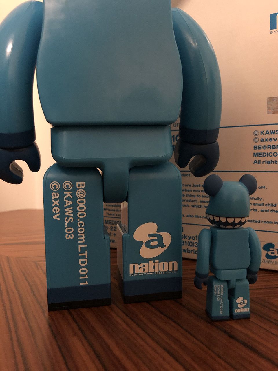 Kaws × Medicom Toy Kaws × Medicom Toy Chomper Bearbrick 400% and 100% Size ONE SIZE - 5 Thumbnail