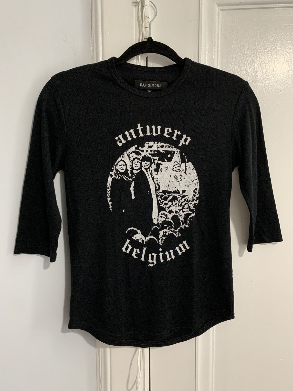 Raf Simons AW01 “Riot Riot Riot” Antwerp T-Shirt | Grailed