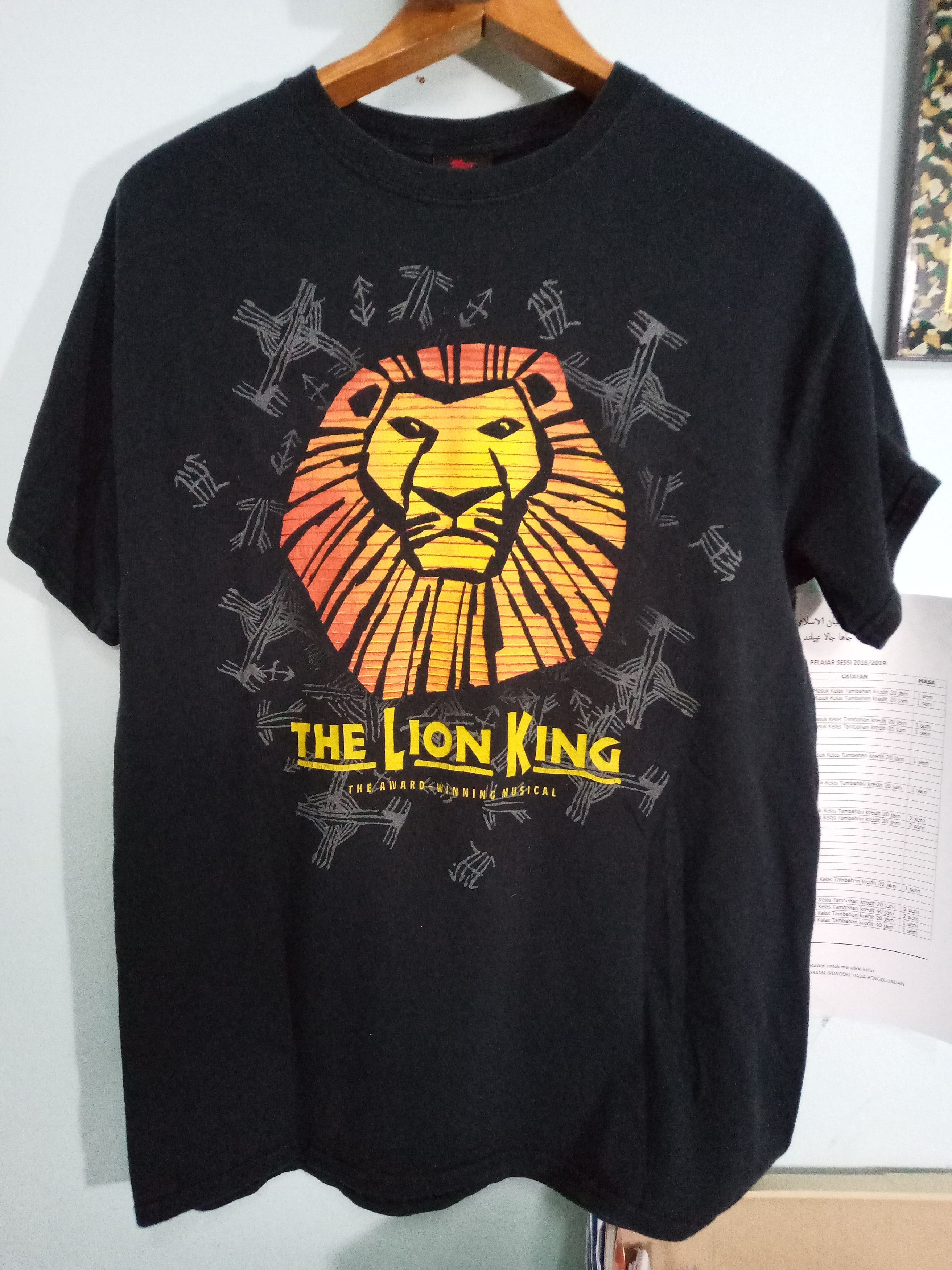 Disney vintage The Lion King Musical Disney London cartoon network Size US M / EU 48-50 / 2 - 1 Thumbnail