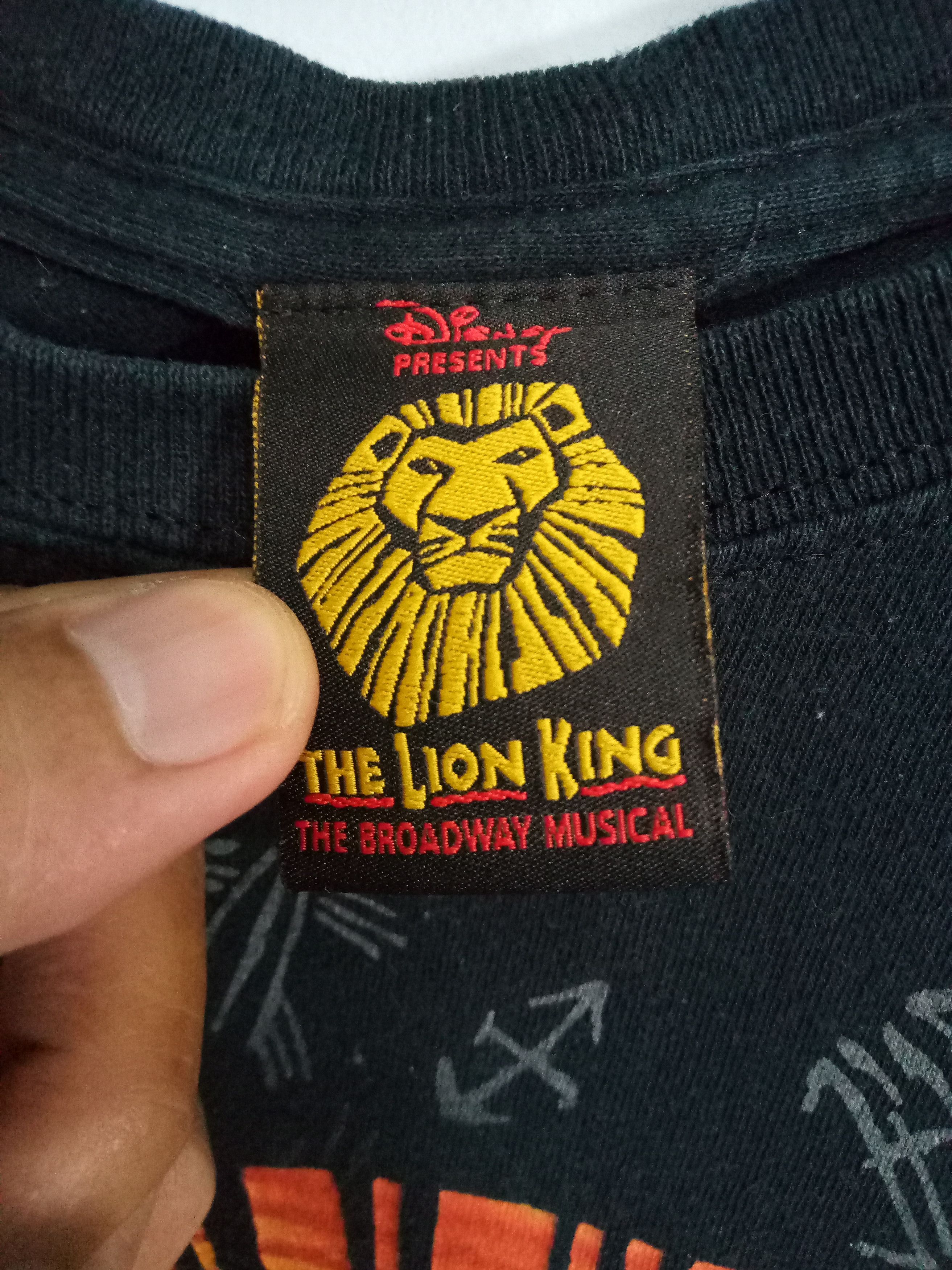 Disney vintage The Lion King Musical Disney London cartoon network Size US M / EU 48-50 / 2 - 4 Thumbnail