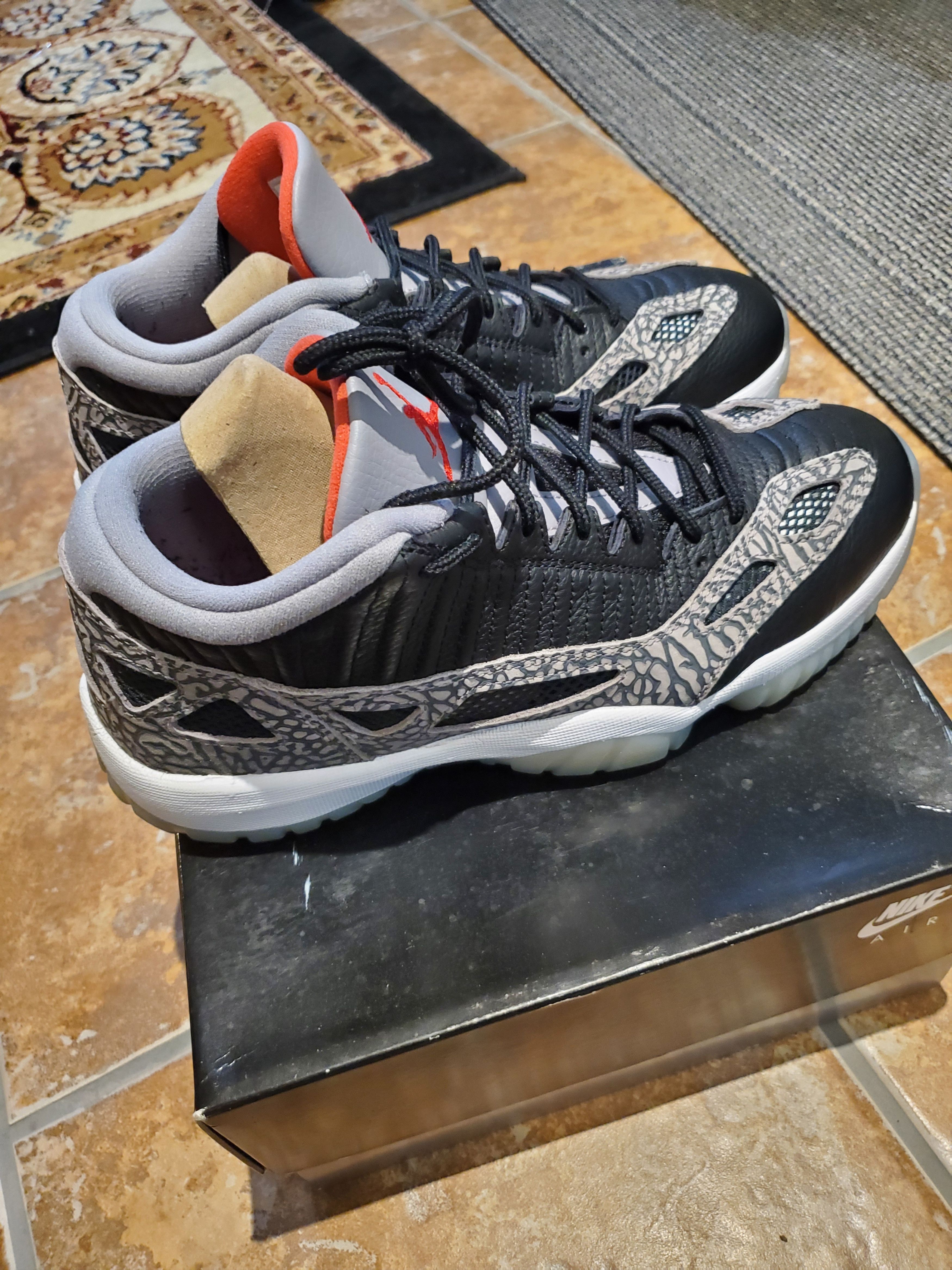 Jordan Brand Air Jordan 11 Retro Low IE size 10 Size US 10 / EU 43 - 4 Thumbnail