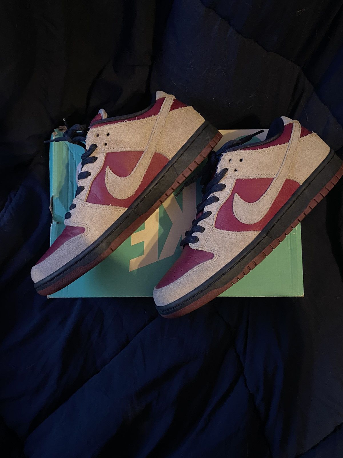 Nike Dunk Low SB True Berry 2019 Size US 9.5 / EU 42-43 - 3 Thumbnail