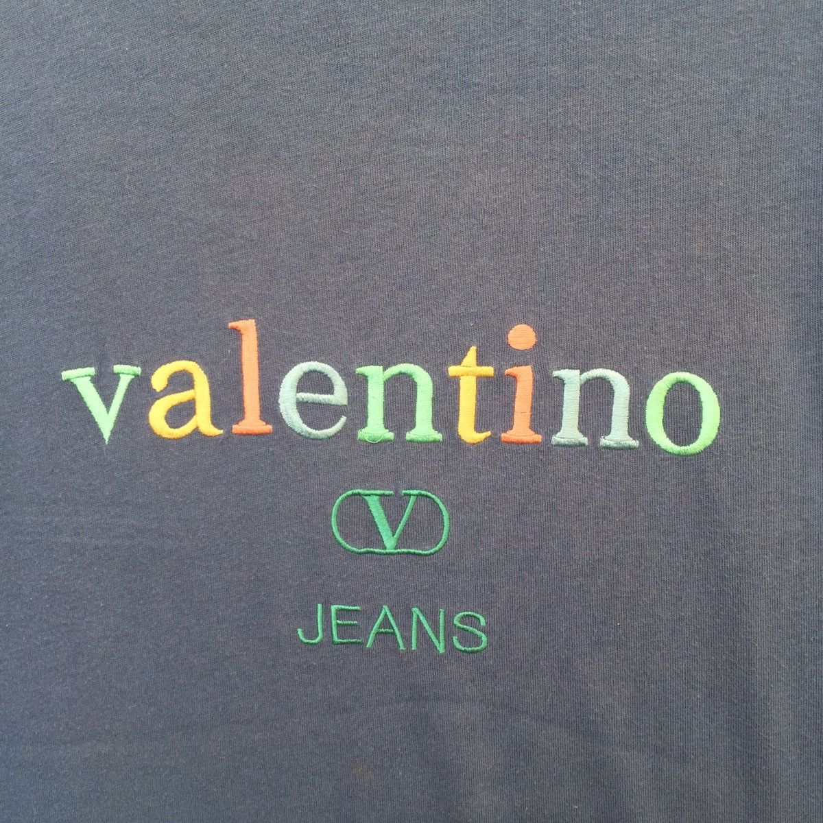 Valentino Vintage 90s Valentino Jeans Italy Big Logo T-Shirt | L Size US L / EU 52-54 / 3 - 3 Thumbnail
