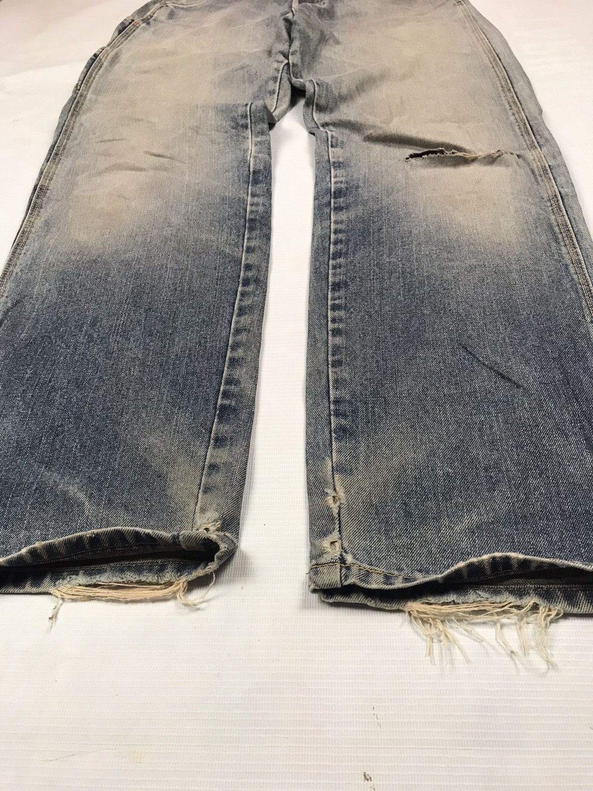 Diesel DIESEL extra side pocket distressed denim jeans Size US 29 - 7 Thumbnail