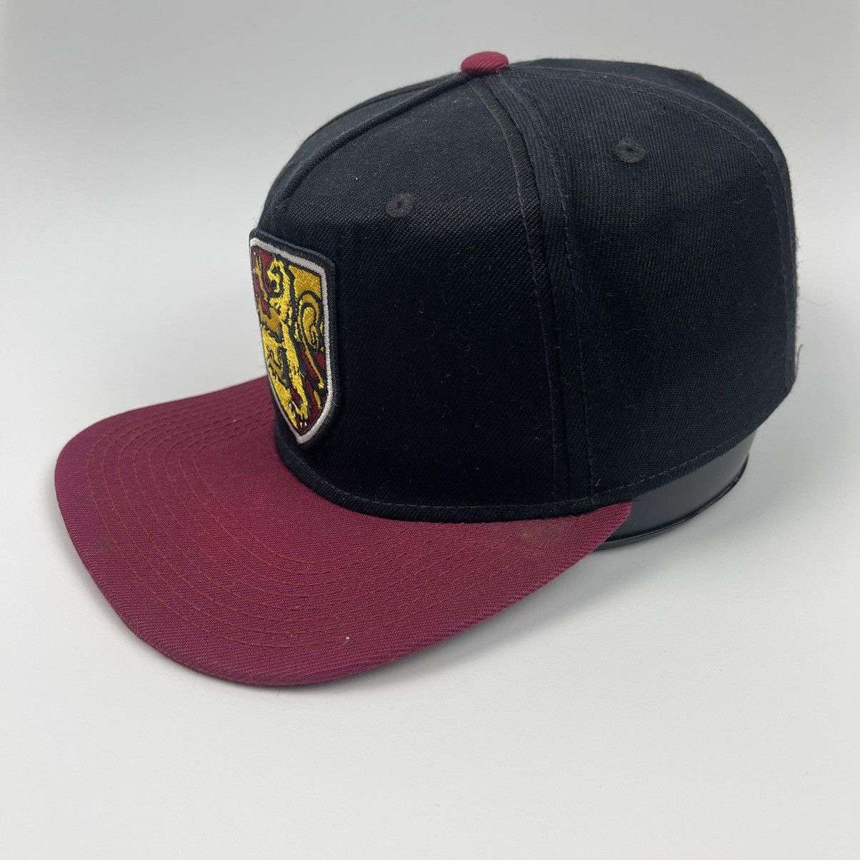 Seditionaries Harry Porter Gryffindor Snapback hat Size ONE SIZE - 3 Thumbnail