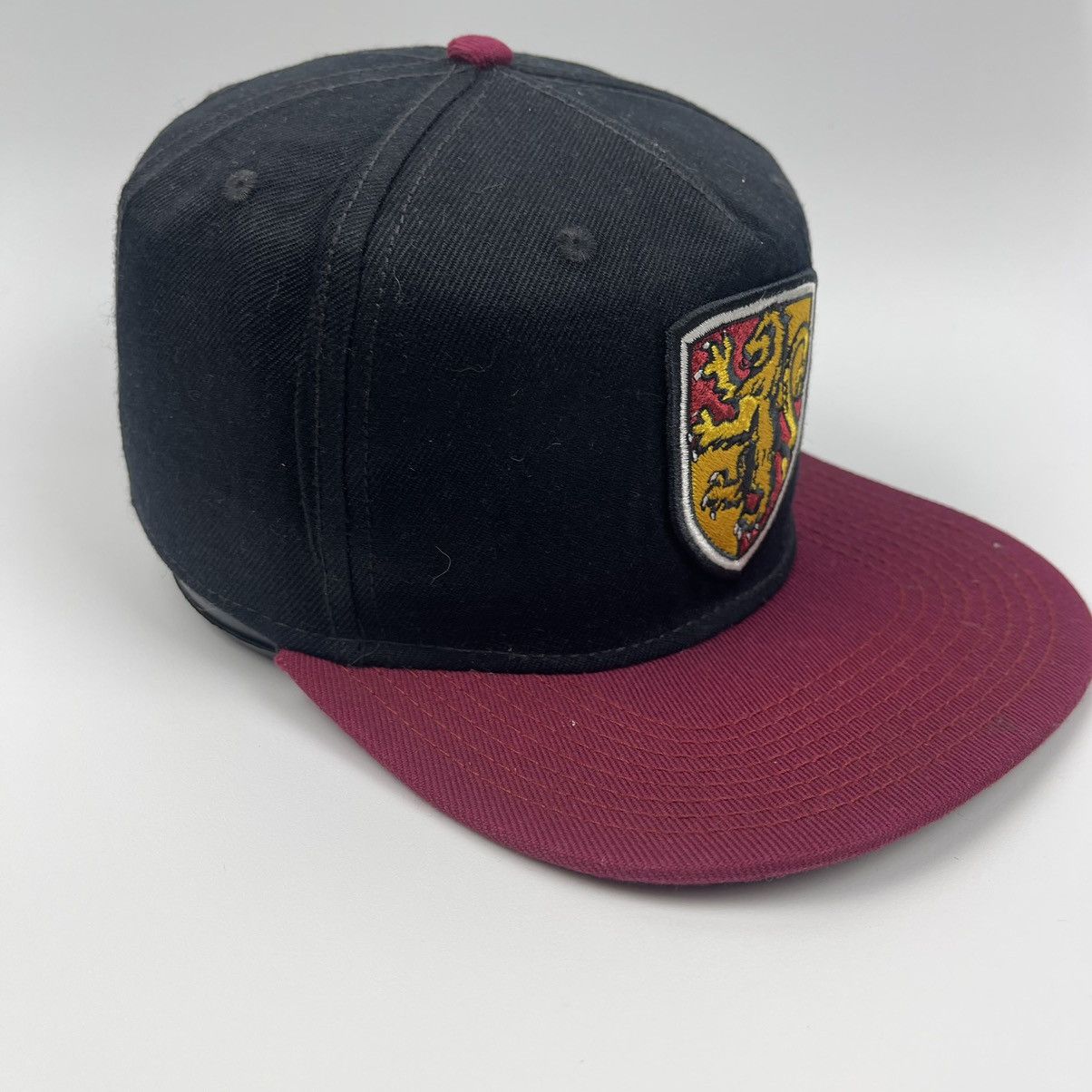 Seditionaries Harry Porter Gryffindor Snapback hat Size ONE SIZE - 1 Thumbnail