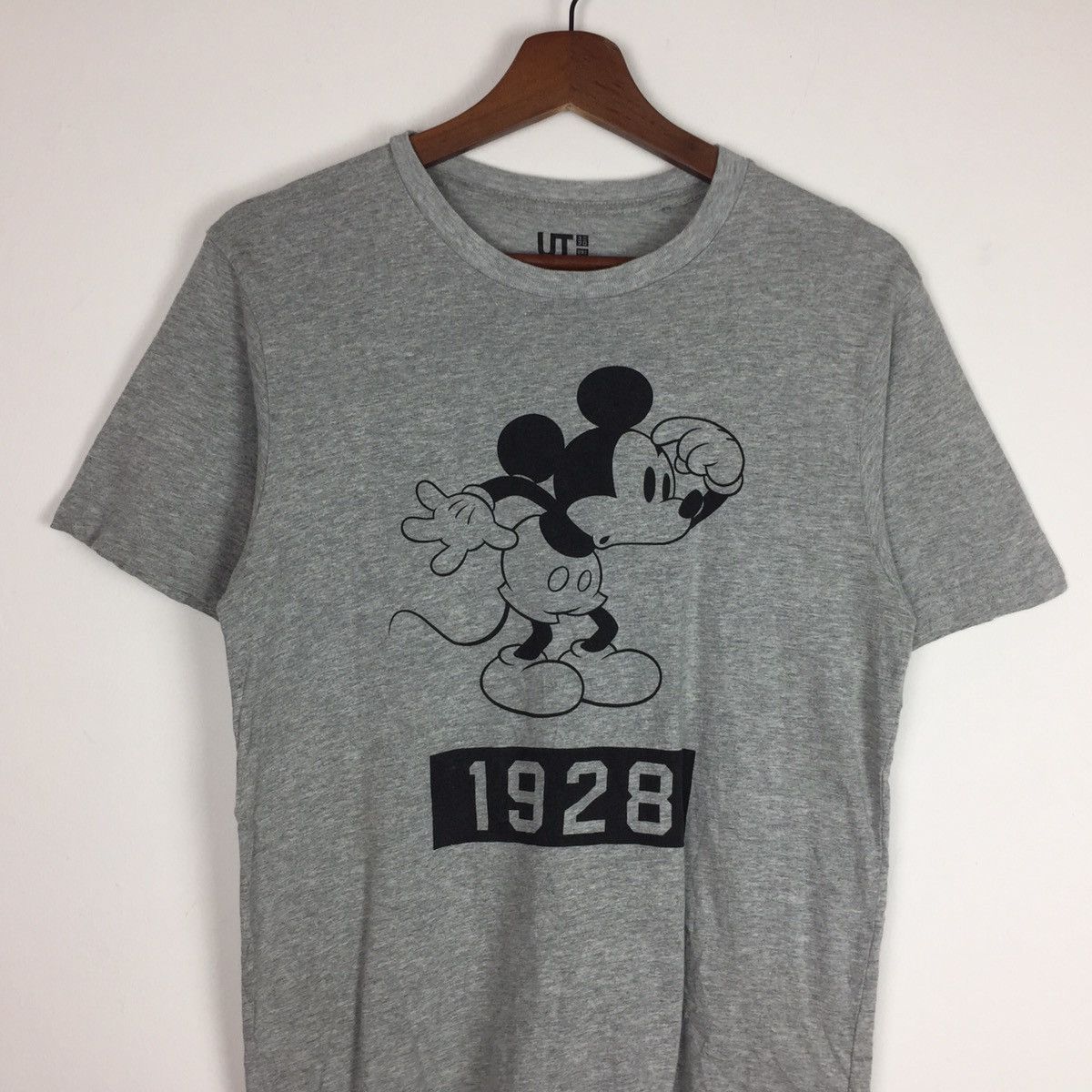 Mickey Mouse Uniqlo Ut Mickey Mouse Disney Tee Size US S / EU 44-46 / 1 - 3 Thumbnail