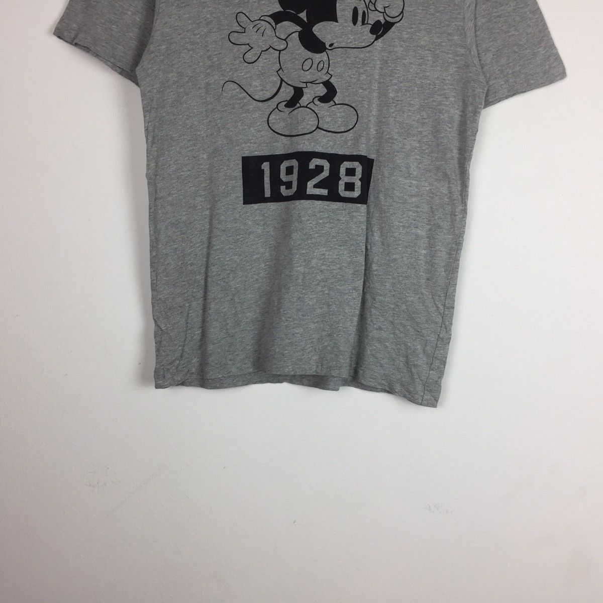 Mickey Mouse Uniqlo Ut Mickey Mouse Disney Tee Size US S / EU 44-46 / 1 - 4 Thumbnail