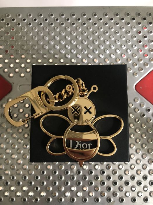 DIOR X KAWS BEE KEYCHAIN