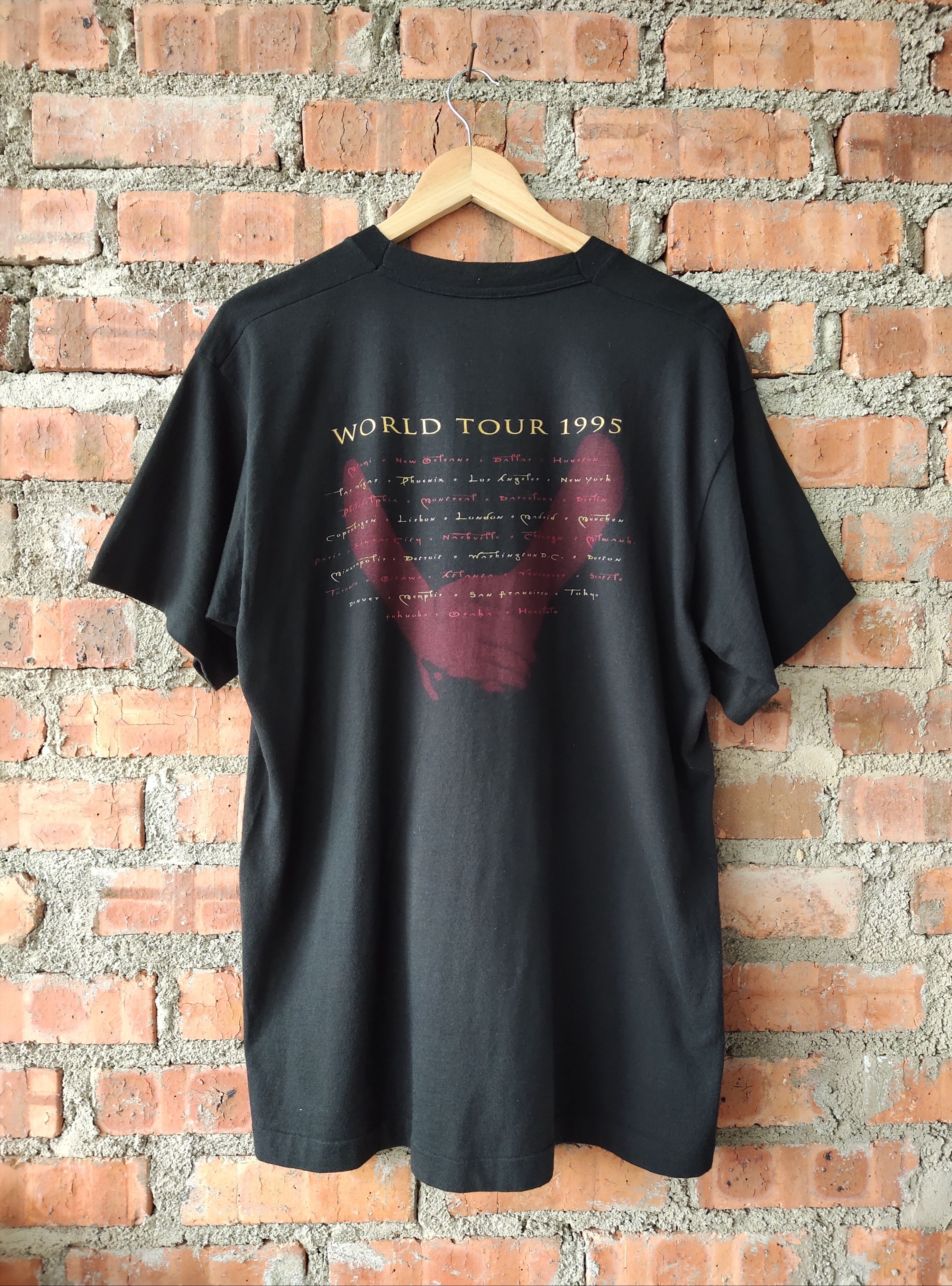 Rap Tees × Rock Band × Vintage Vintage 90s Van Halen Balance World 