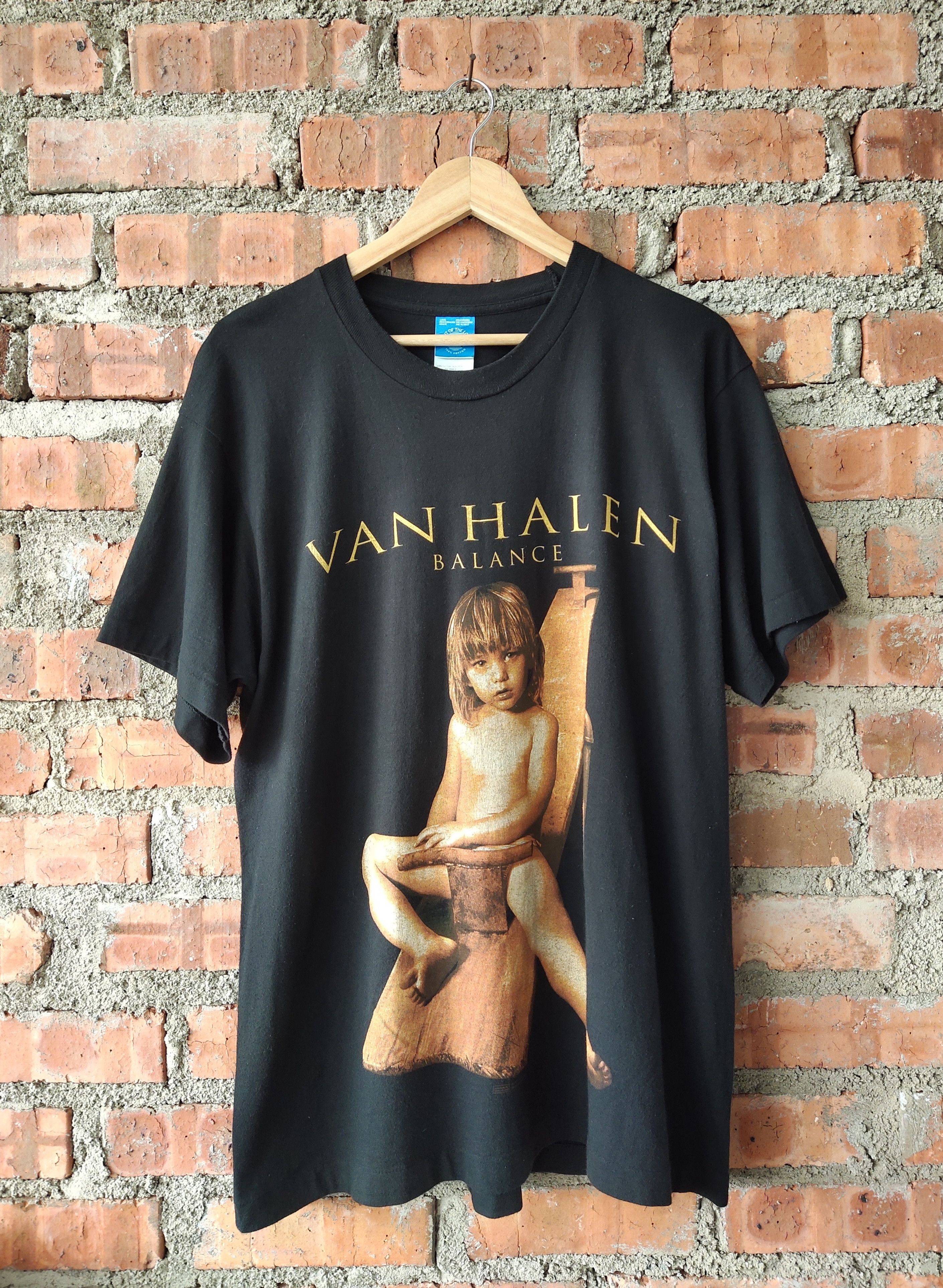 Rap Tees × Rock Band × Vintage Vintage 90s Van Halen Balance World 
