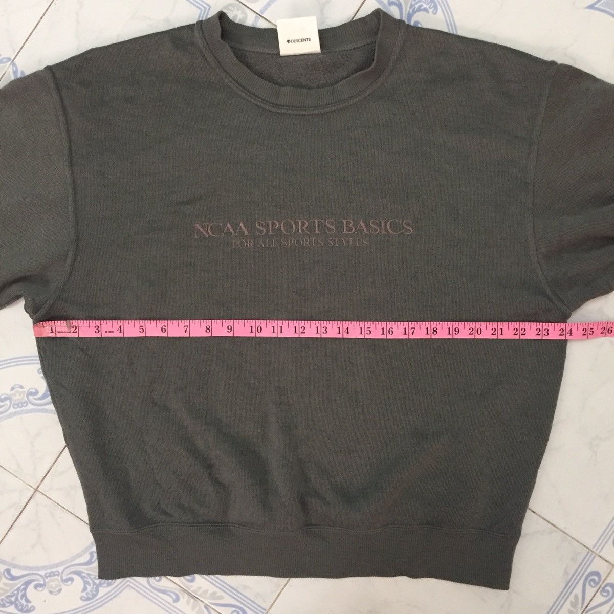 Descente × NCAA Embroidery NCAA SPORTS BASICS Sweatshirt Made in Japan Size US L / EU 52-54 / 3 - 14 Thumbnail