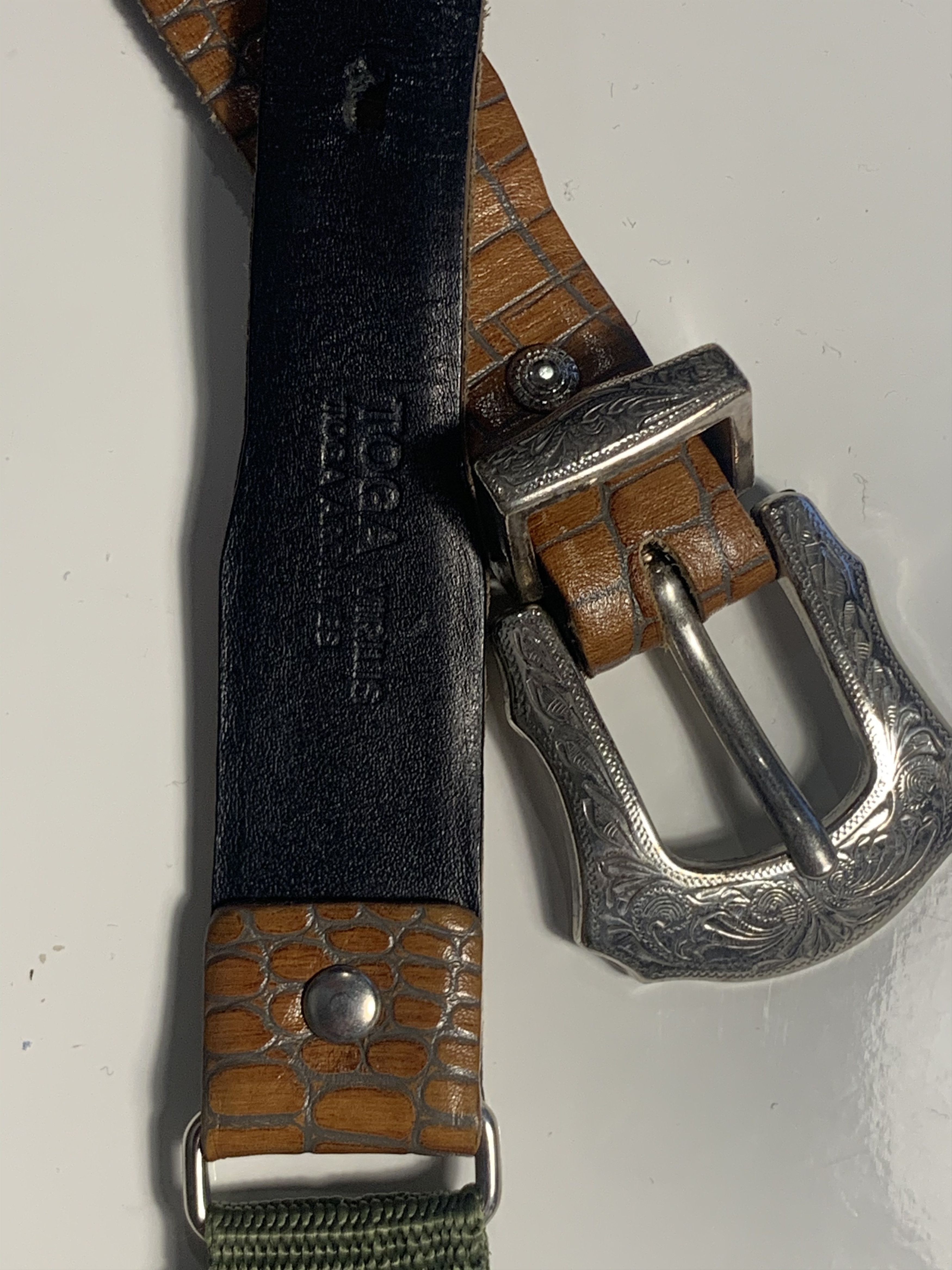ベルト TOGA VIRILIS Leather belt color(BROWN) TOGA VIRILIS(トーガ ビリリース)のLeather belt color BROWNの