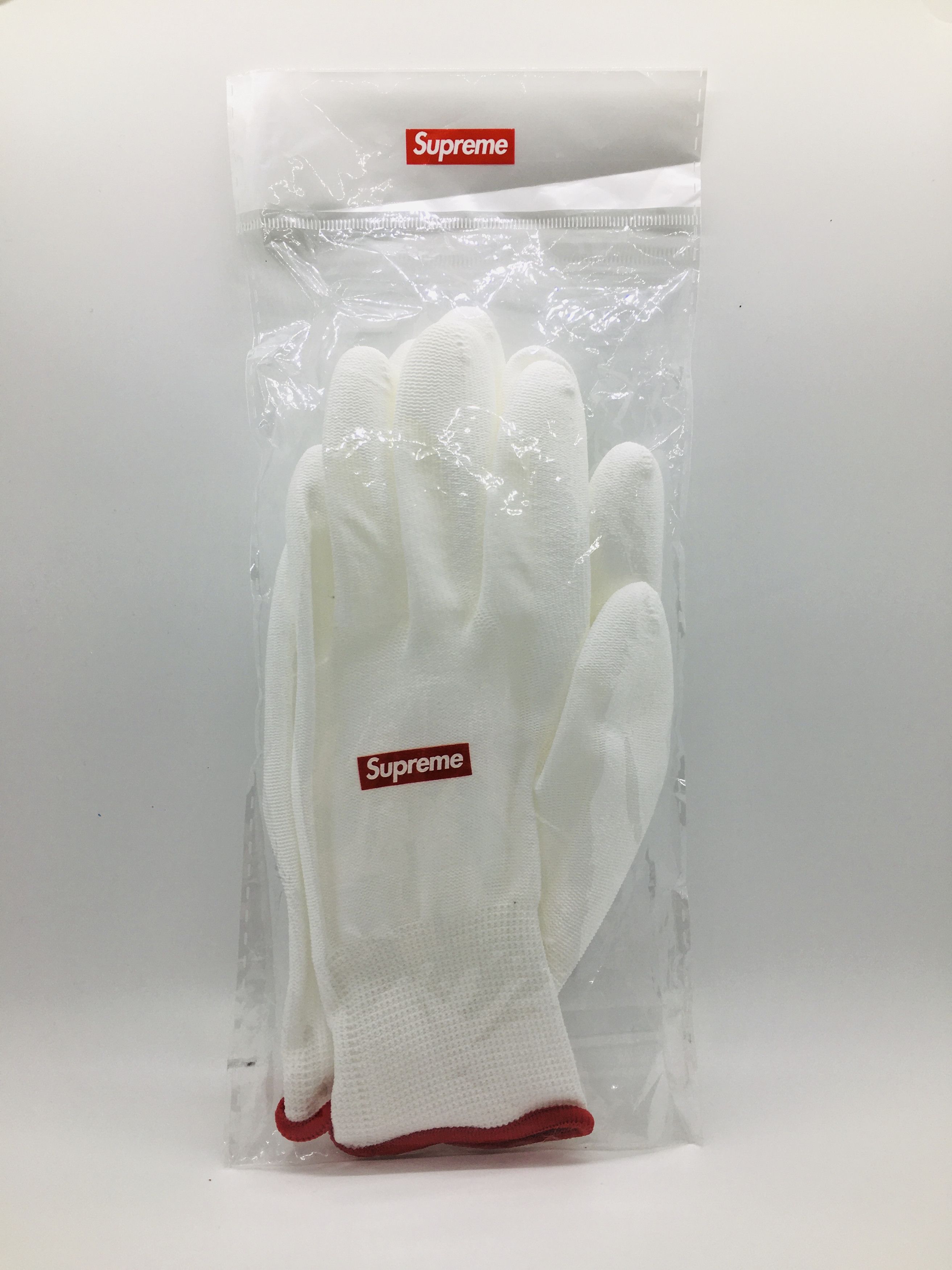Supreme Supreme gloves rare NOT ON STOCKX Grailed