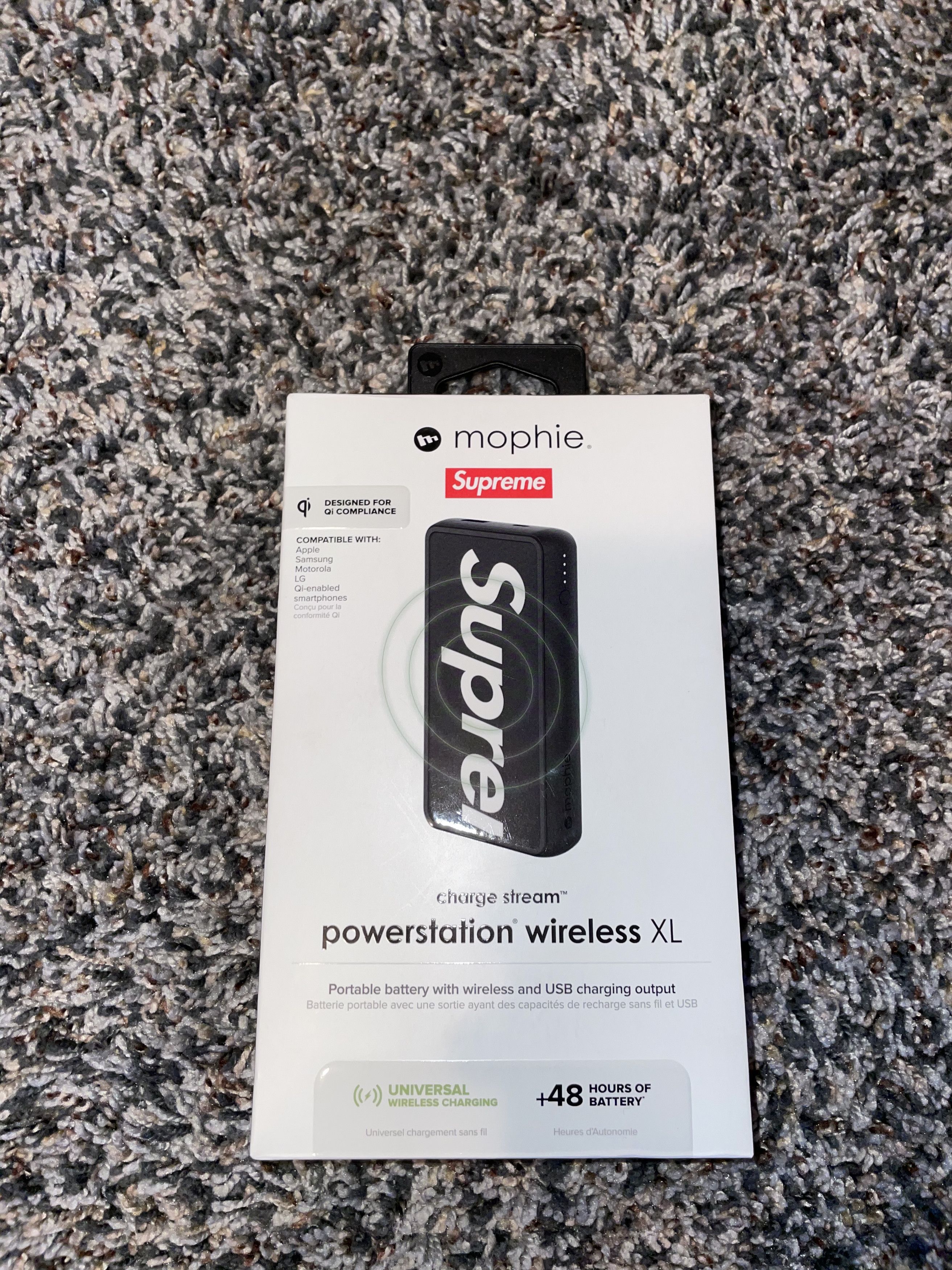 Supreme x Mophie
