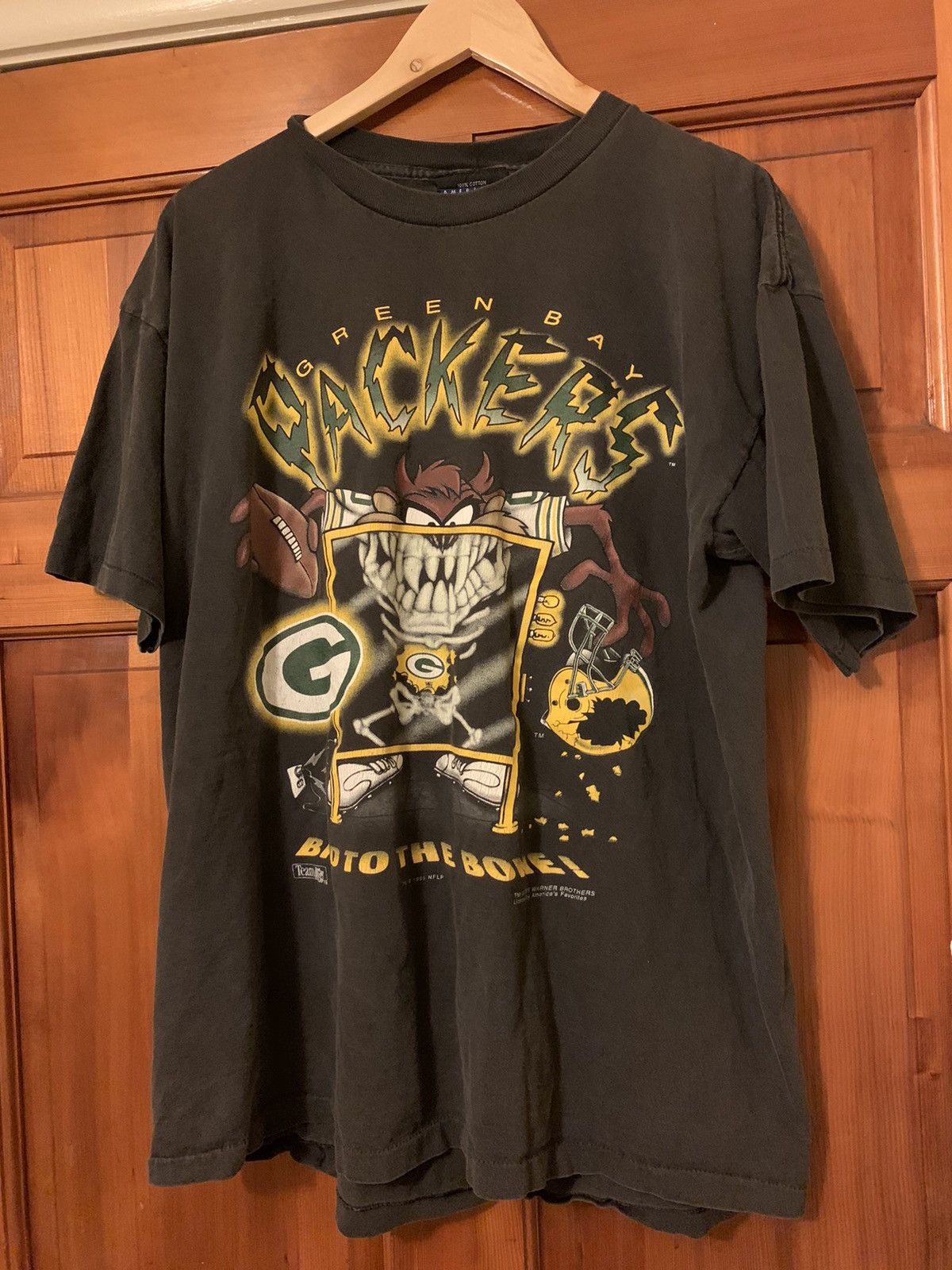 *RARE* Vintage 1995 Taz Looney Tunes Green Bay Packers Shirt
