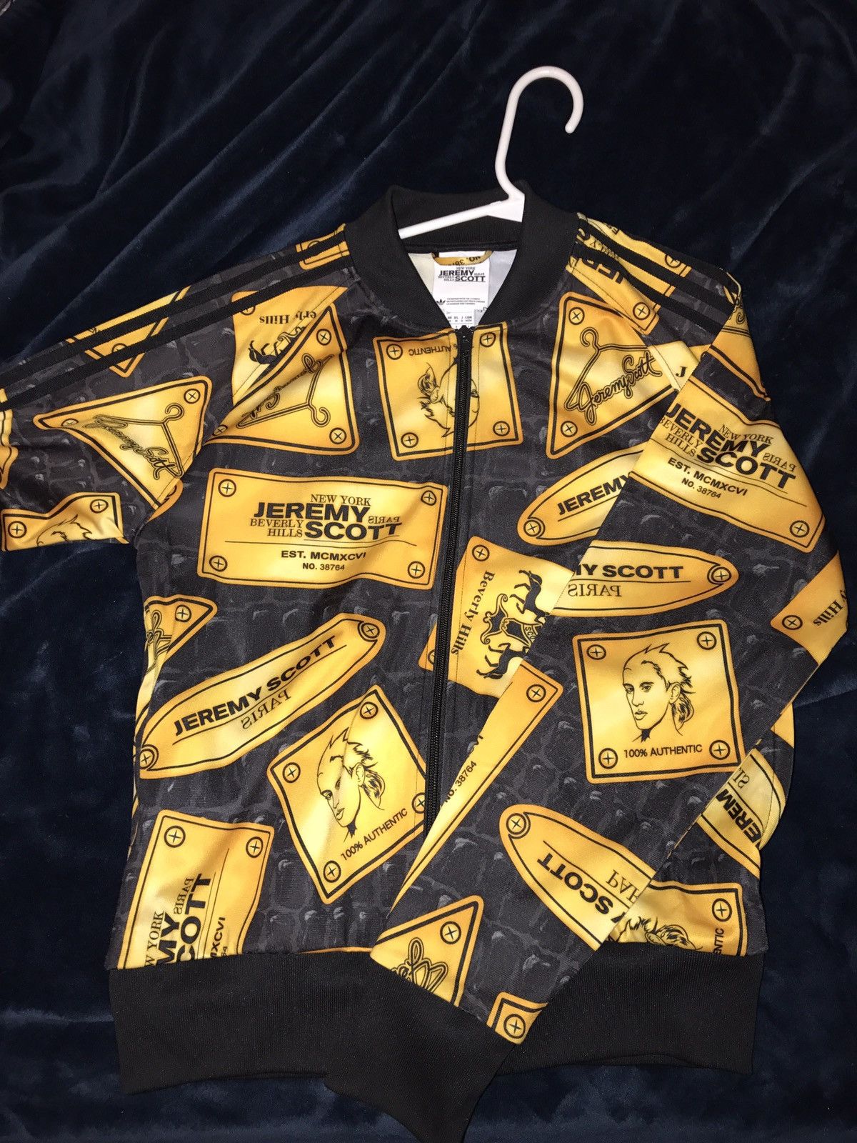 Adidas x jeremy shop scott plaque jacket