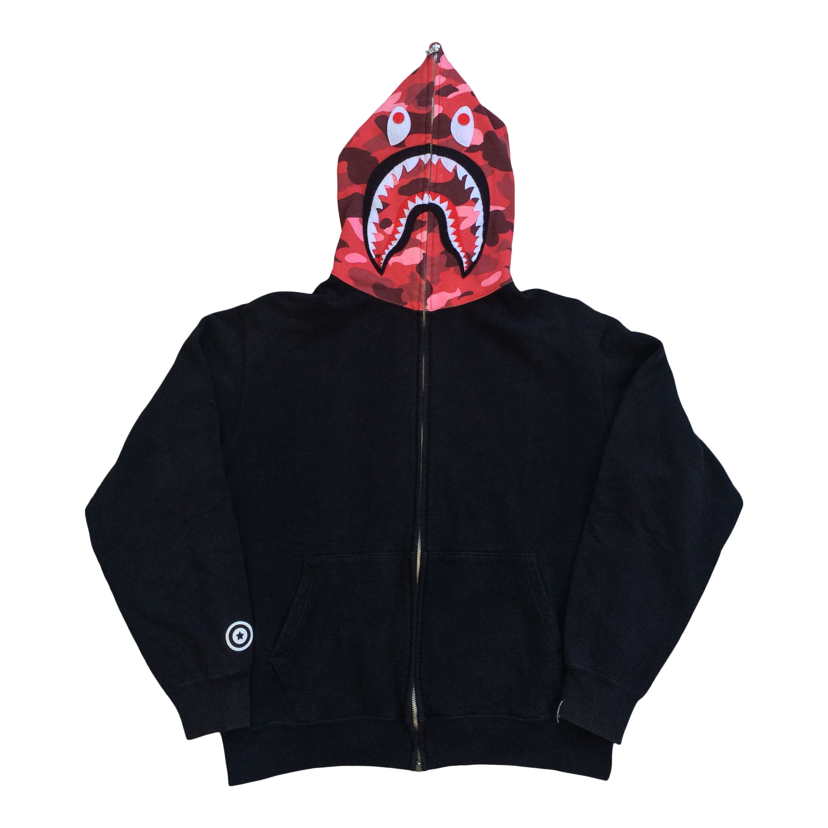 Bape S/S 2006 Bape Red Camo Black Shark Hoodie Size US L / EU 52-54 / 3 - 1 Thumbnail