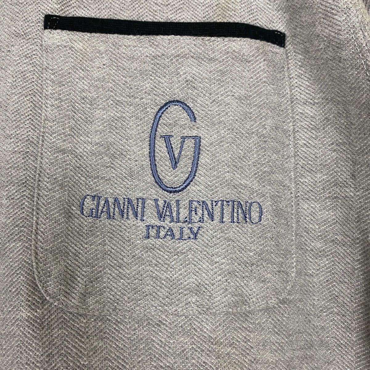 Valentino × Vintage Gianni Valentino Roundneck Single Pocket Tshirt Size US M / EU 48-50 / 2 - 4 Thumbnail