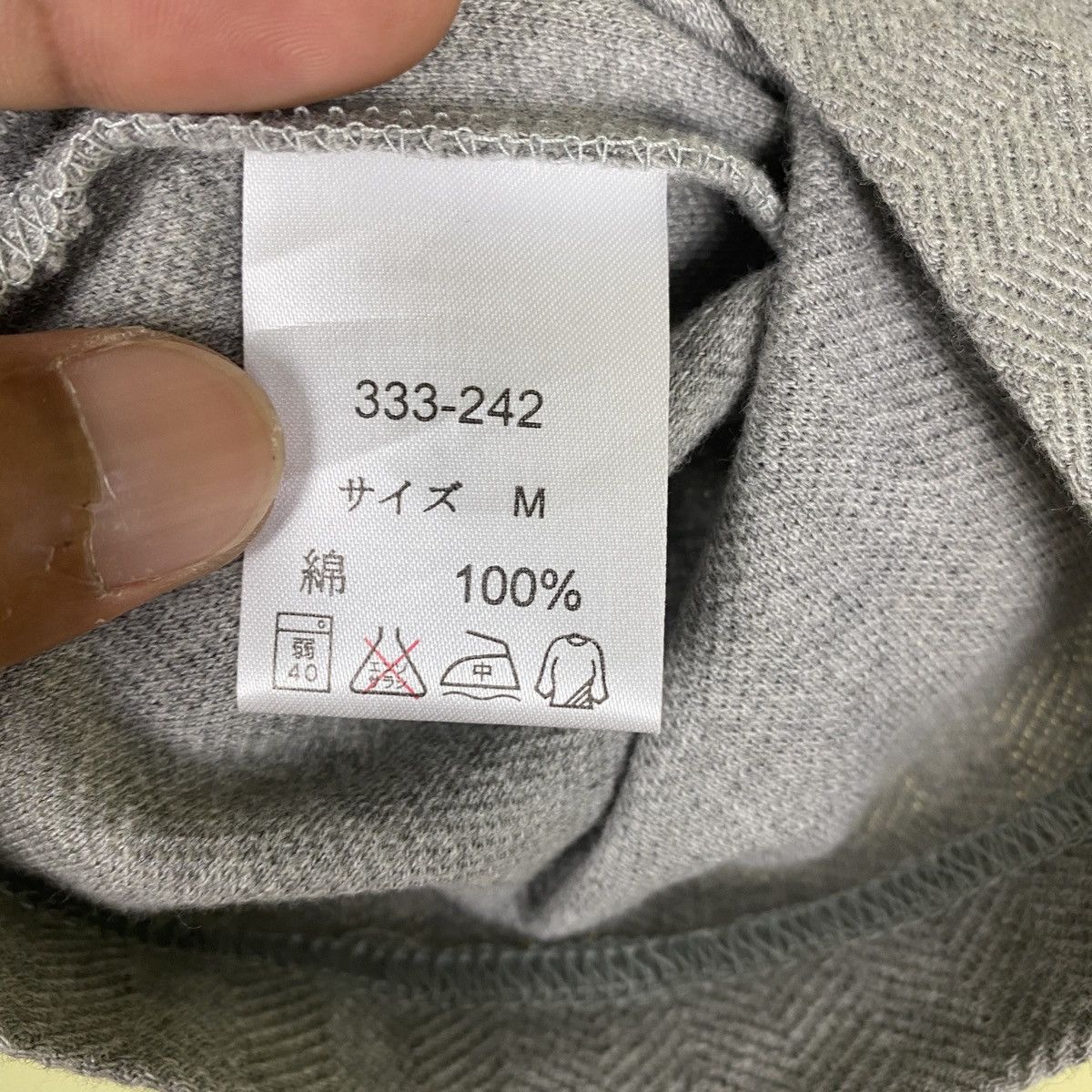 Valentino × Vintage Gianni Valentino Roundneck Single Pocket Tshirt Size US M / EU 48-50 / 2 - 8 Thumbnail
