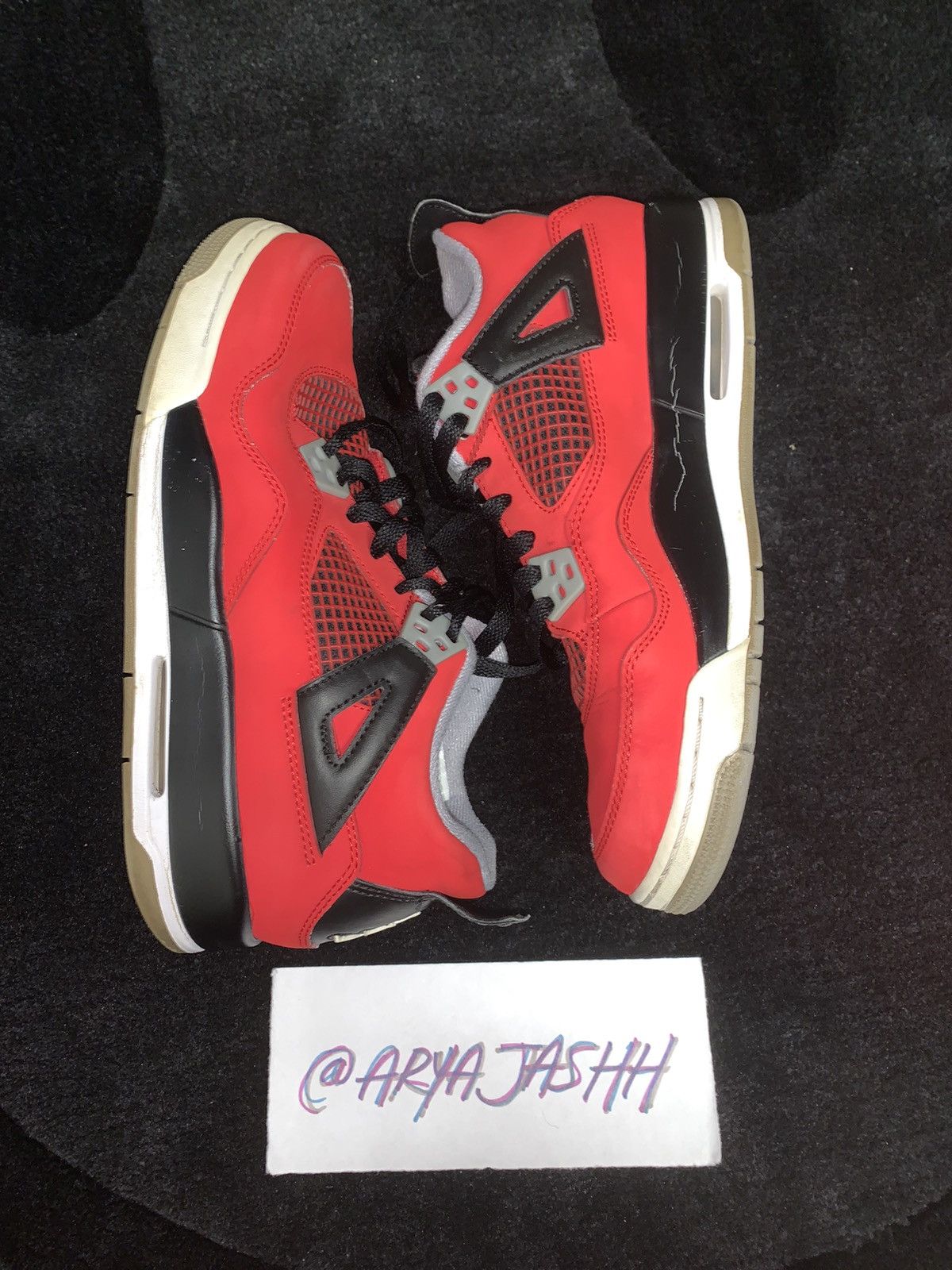 retro jordan 4 toro bravo