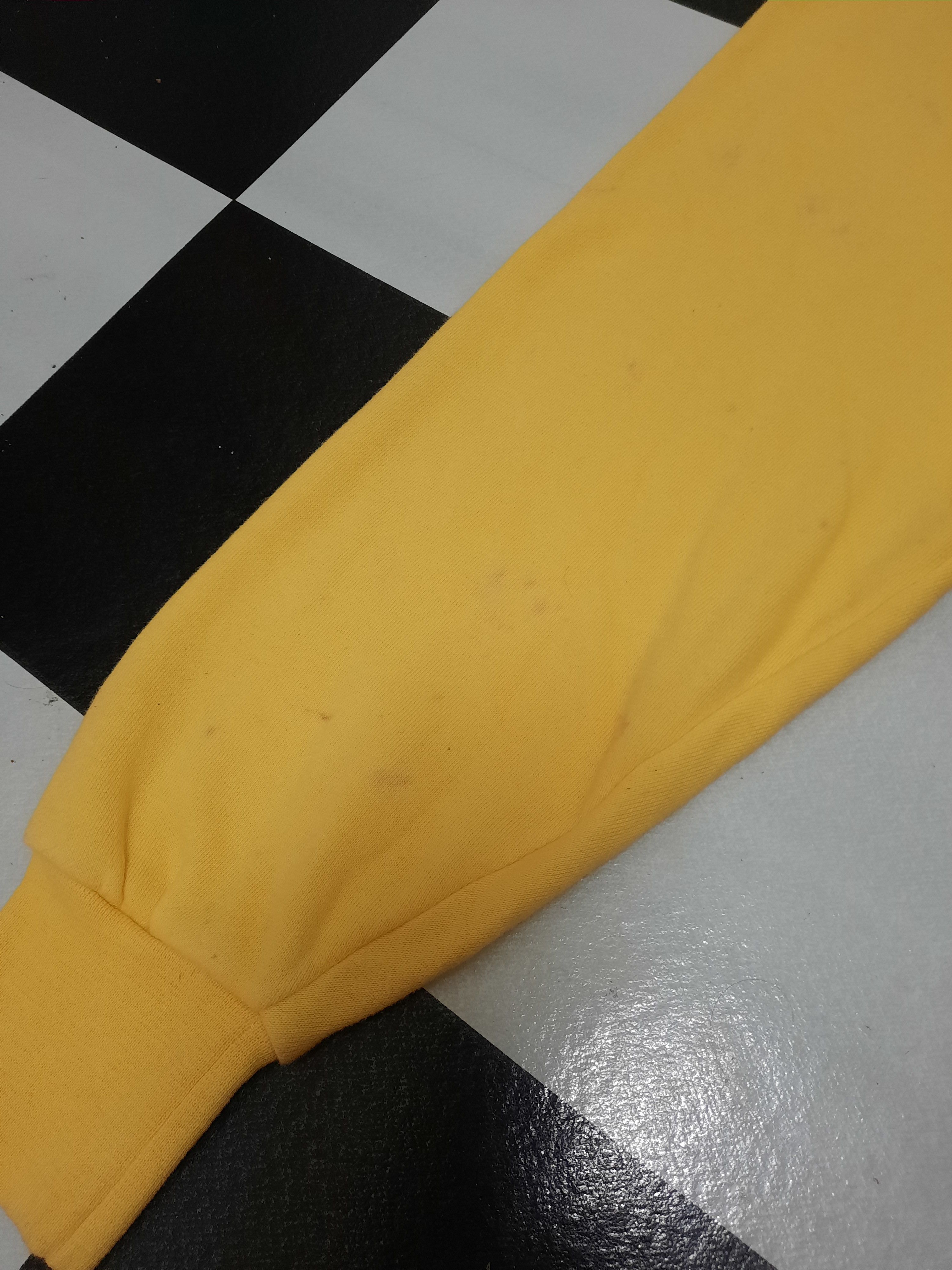 Japanese Brand VINTAGE ISUZU RODEO BIGHORN 4WD CREWNECK Size US S / EU 44-46 / 1 - 11 Thumbnail