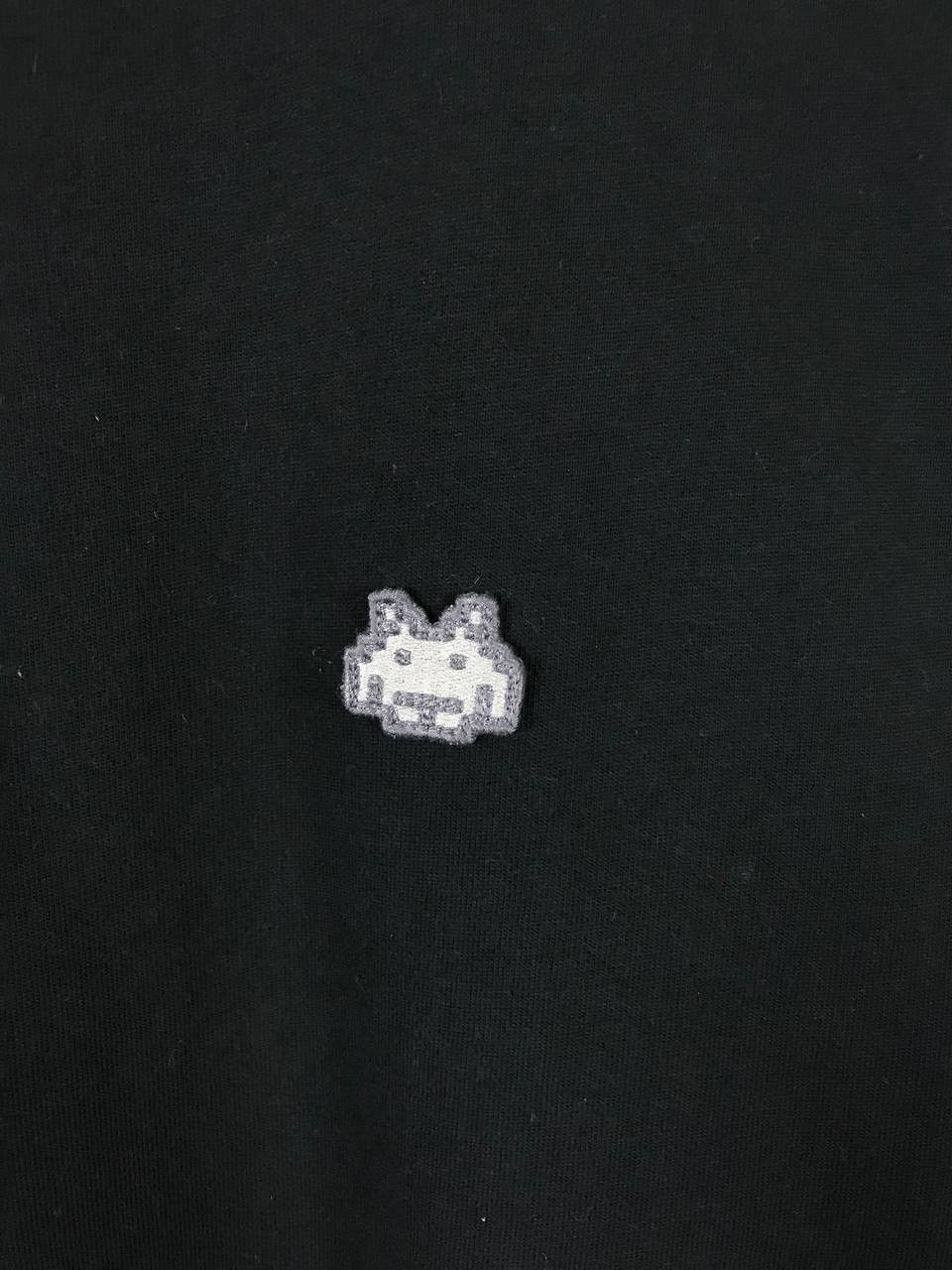 Uniqlo Uniqlo Space Invaders streetwear tee Size US L / EU 52-54 / 3 - 3 Thumbnail