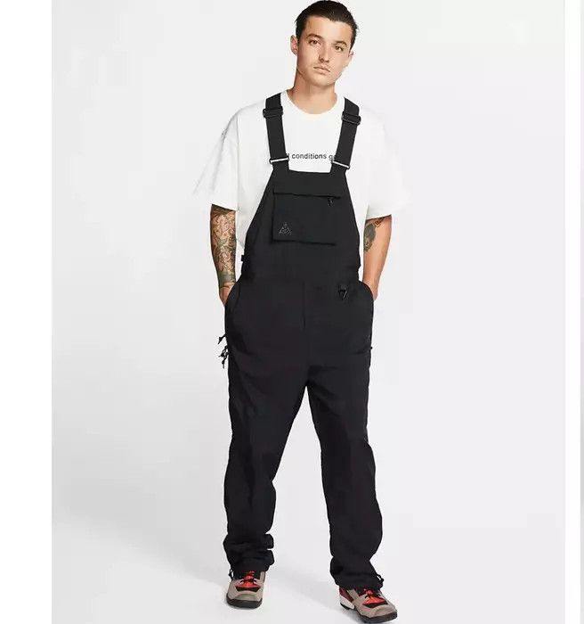 NIKE ACG オーバーオール ナイロン　Mサイズ NIKE ACG オーバーオール ナイロンMサイズ