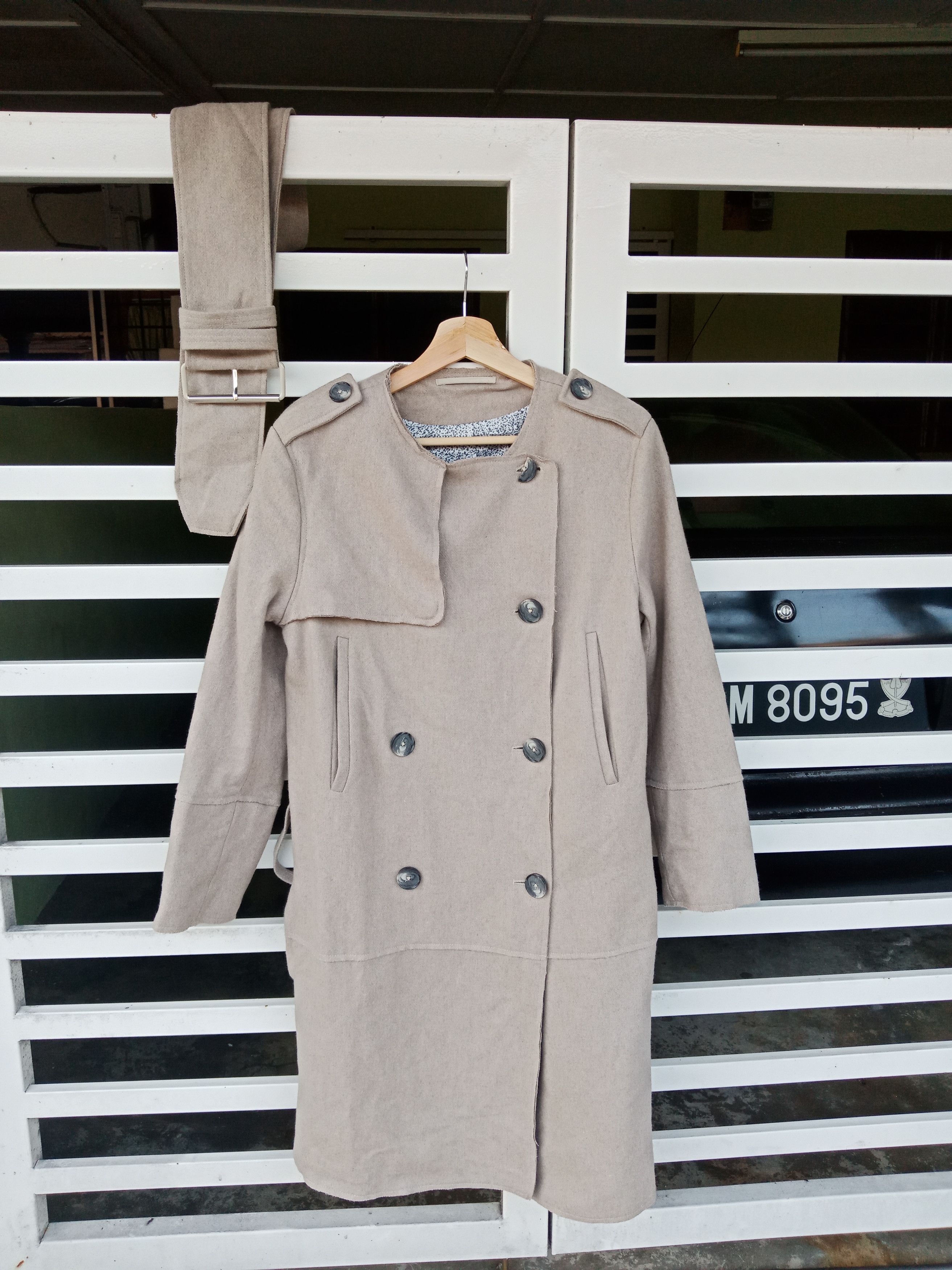Acne Studios Acne Studios AW12 Cary Raw Paw Double-Breasted Wool Coat Size US M / EU 48-50 / 2 - 1 Thumbnail