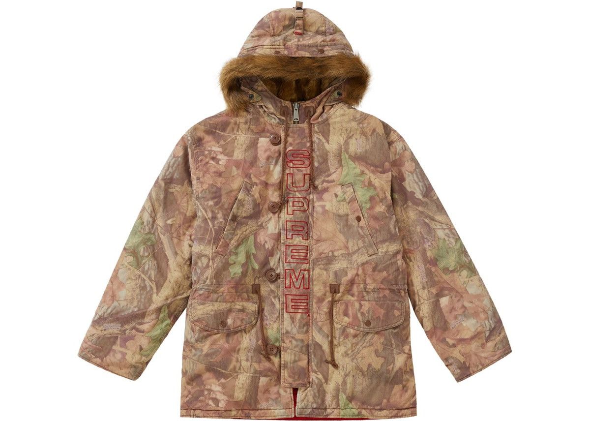 SS18 Supreme Spellout N-3B Parka Advantage Timber Camo