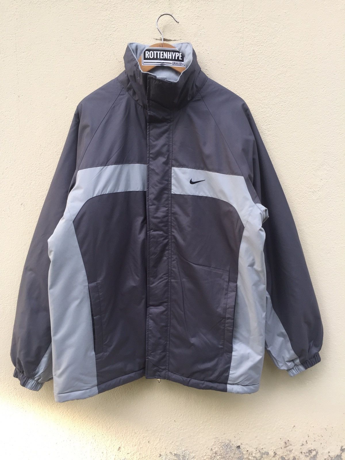 Nike Nike loft puffer inside jacket Size US L / EU 52-54 / 3 - 1 Thumbnail