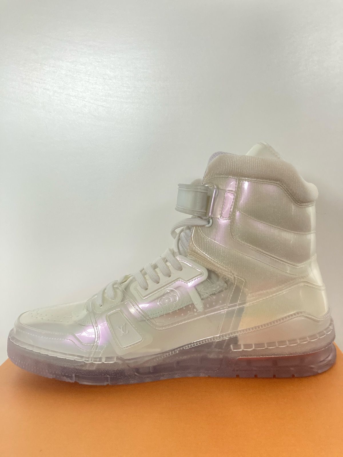 Take a look at the new Louis Vuitton 408/508 hightop sneakers