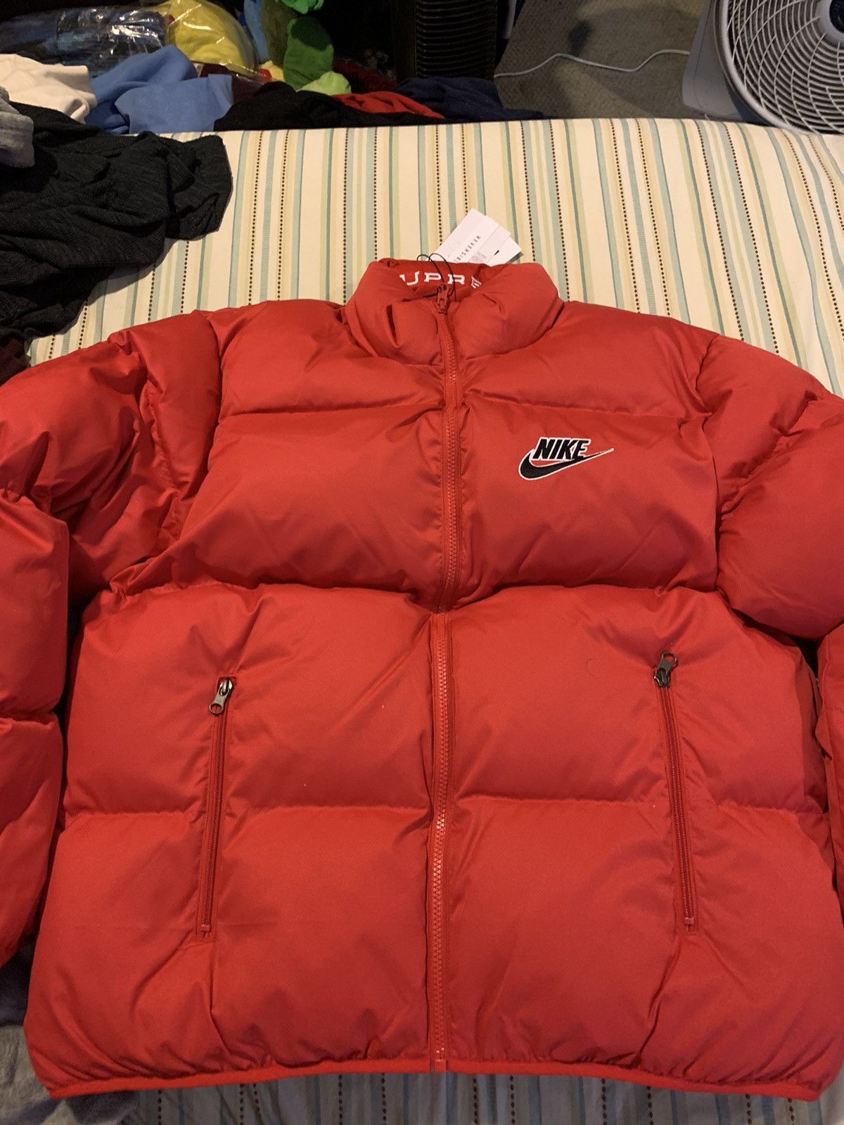 Supreme Nike Reversible Puffy Jacket Red